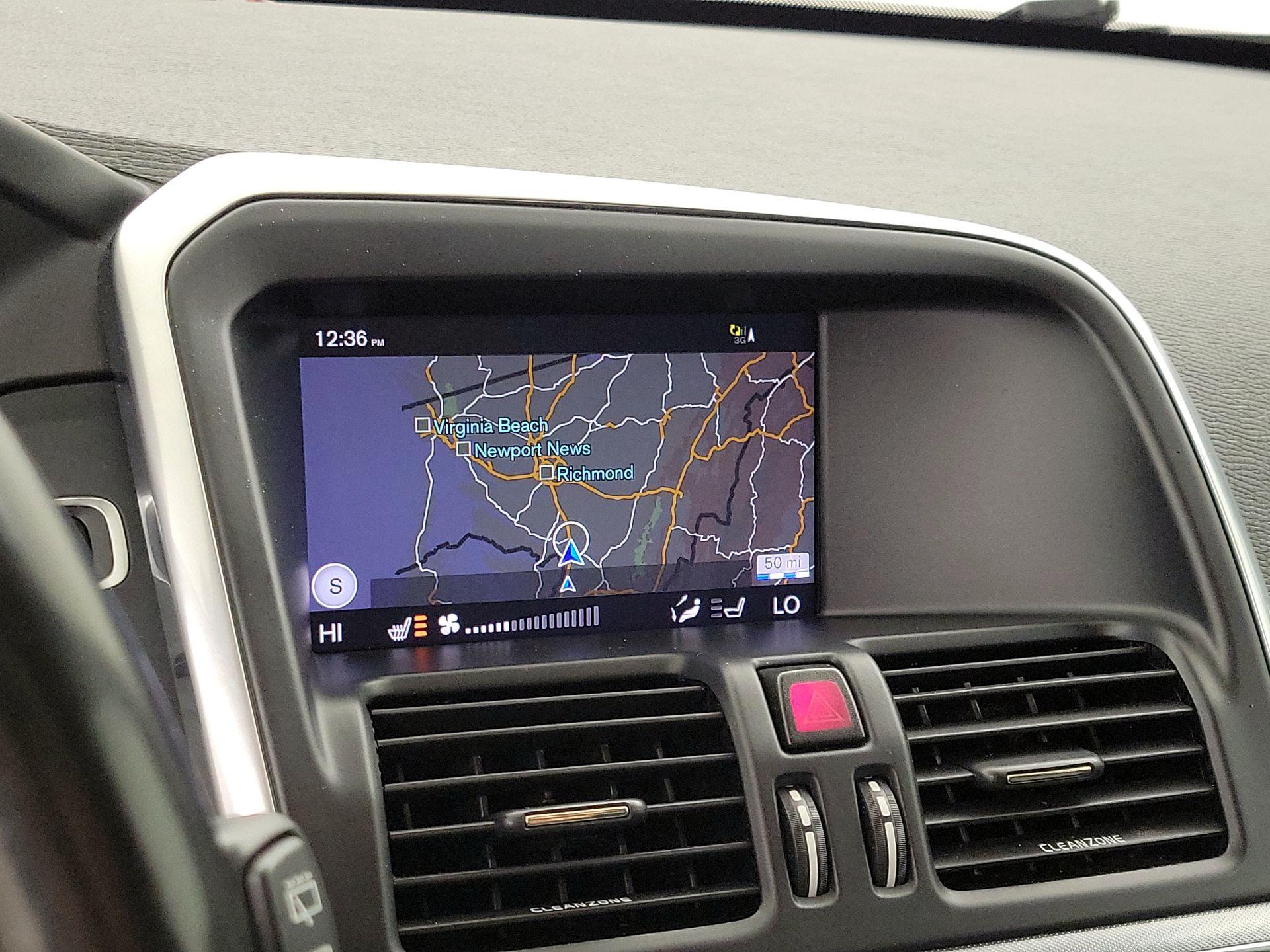 Thumbnail: 2017 Volvo XC60 - 14