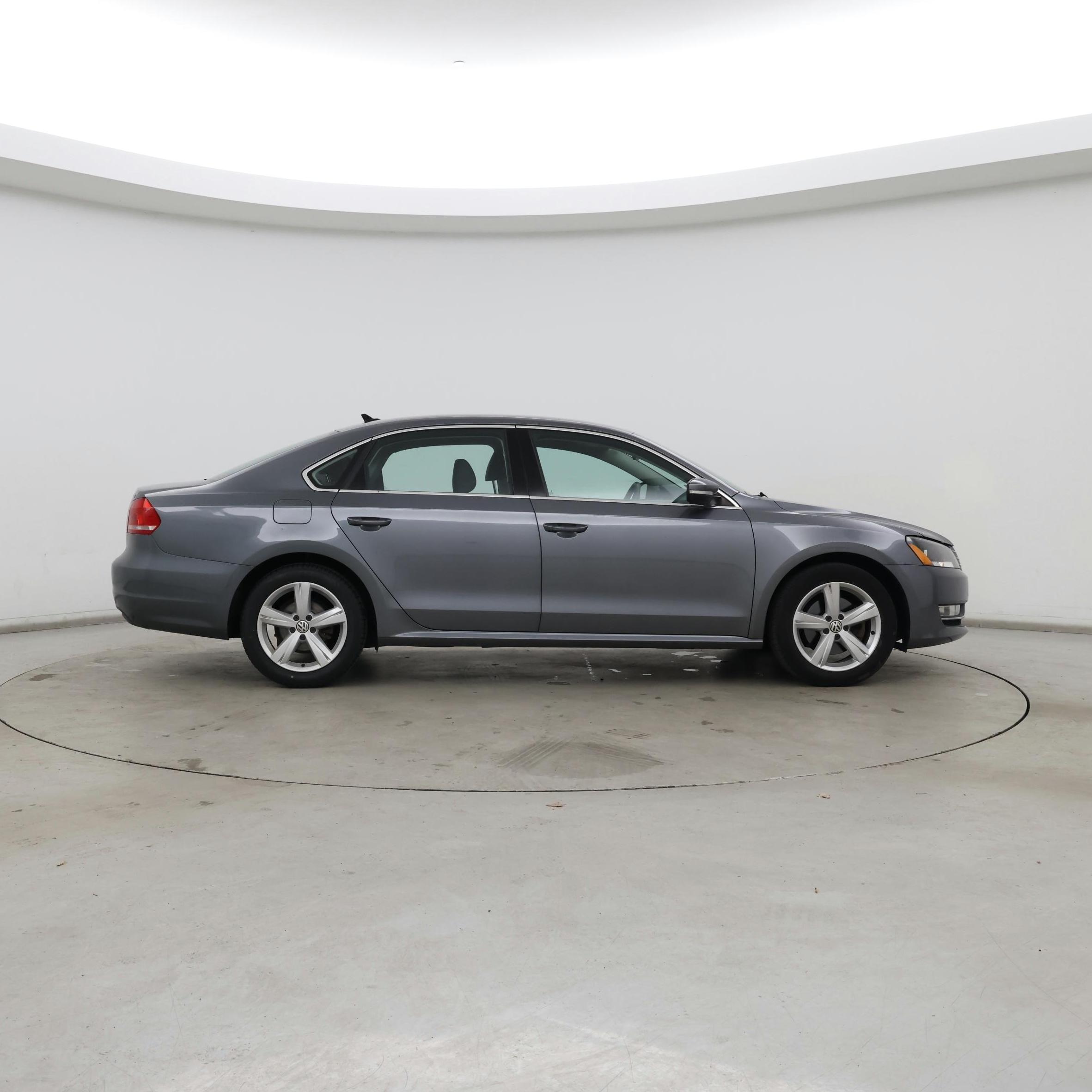 Thumbnail: 2015 Volkswagen Passat - 7