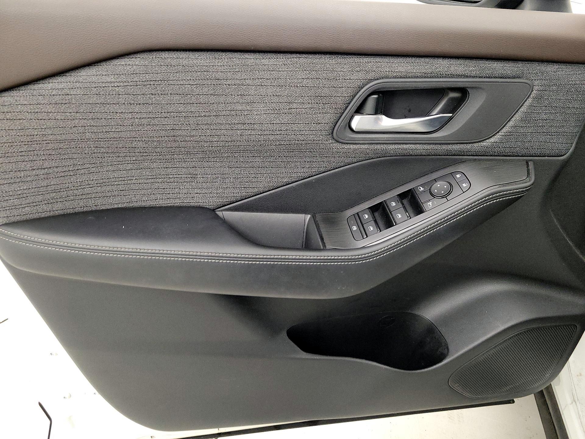 Thumbnail: 2023 Nissan Rogue - 12