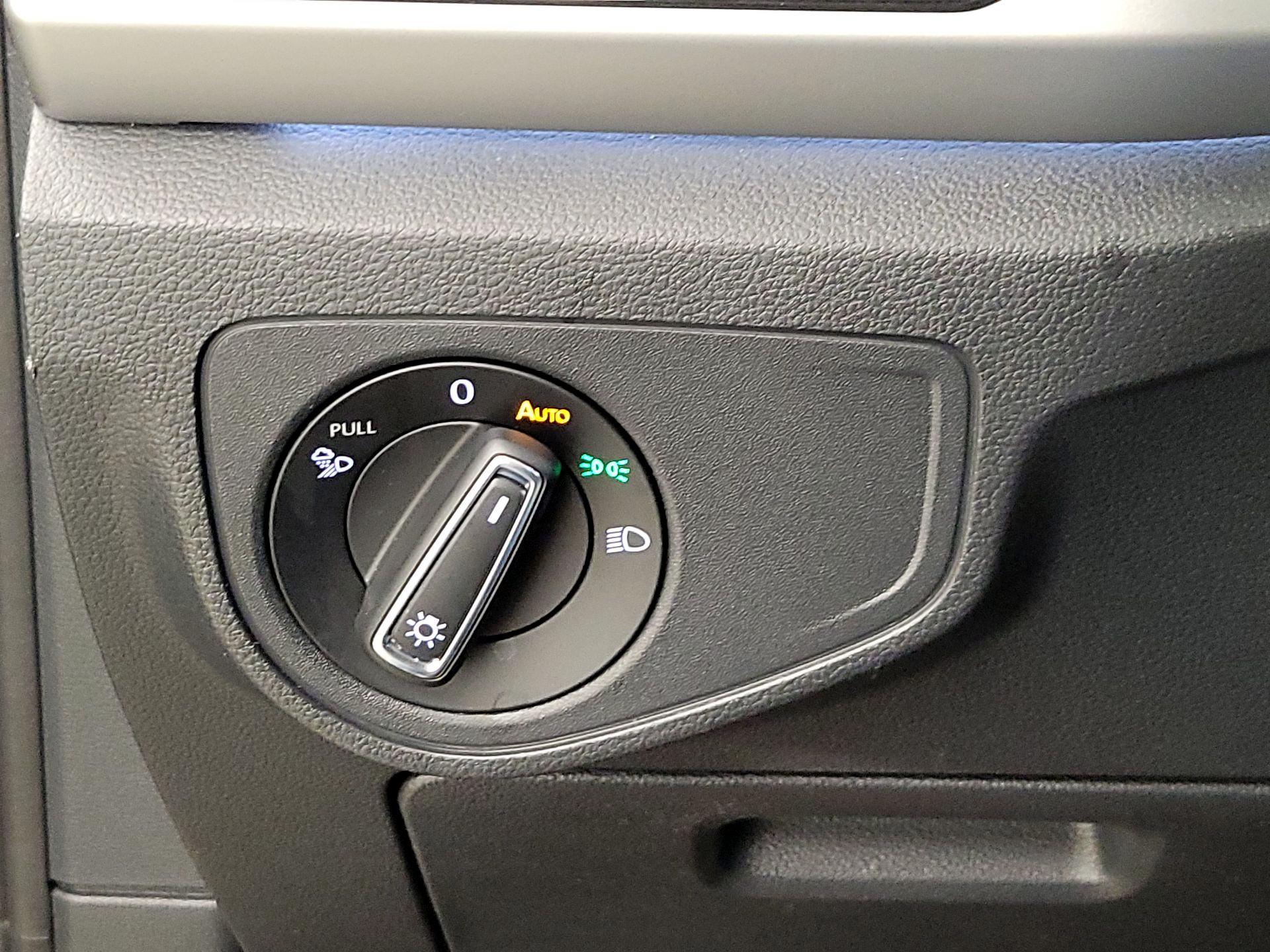 Thumbnail: 2023 Volkswagen Atlas - 13