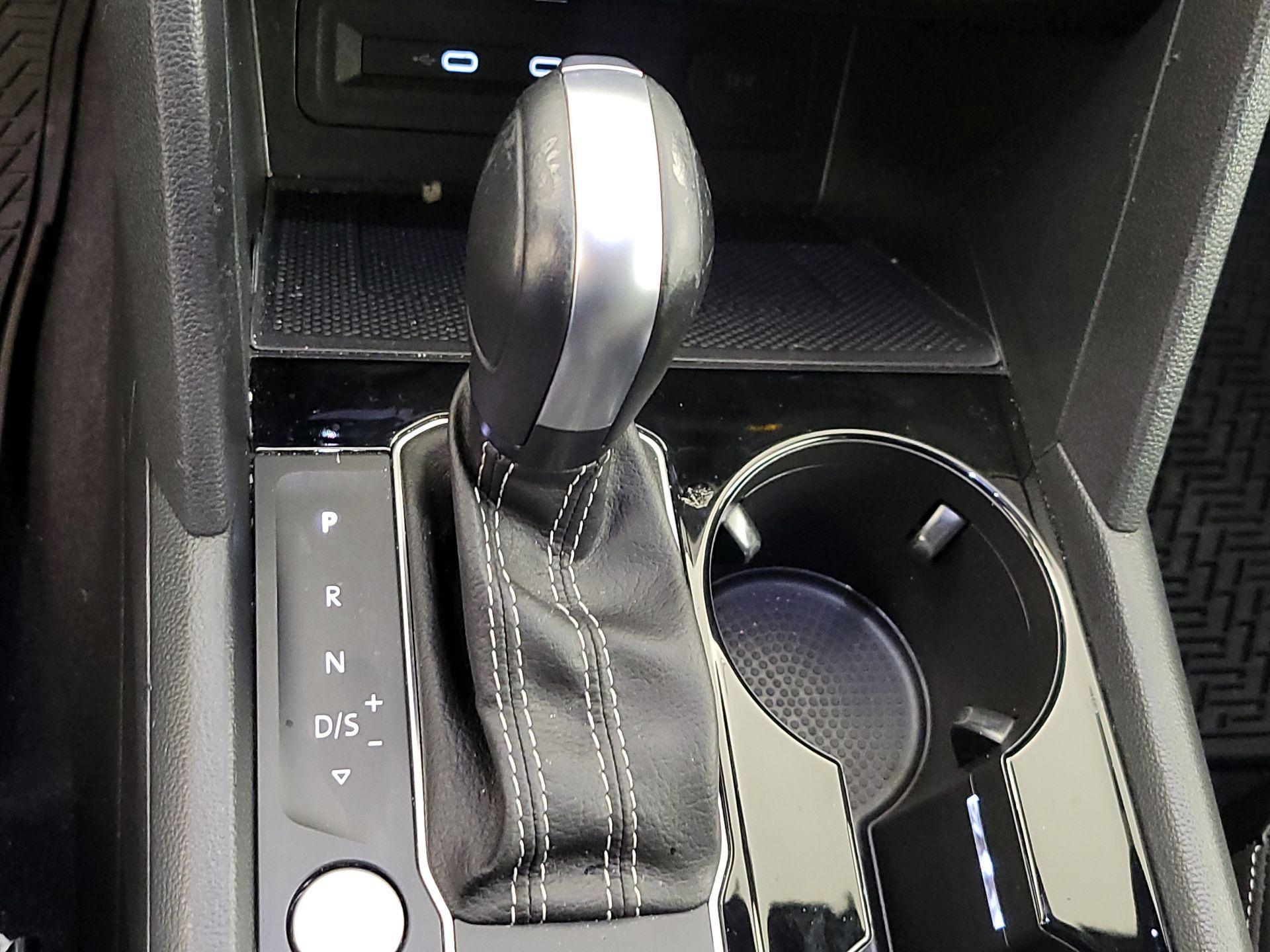 Thumbnail: 2023 Volkswagen Atlas - 18