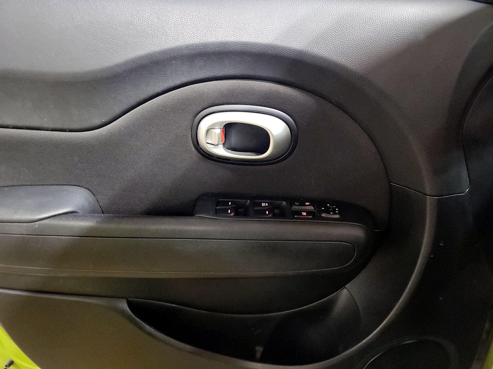 Thumbnail: 2016 Kia Soul - 12