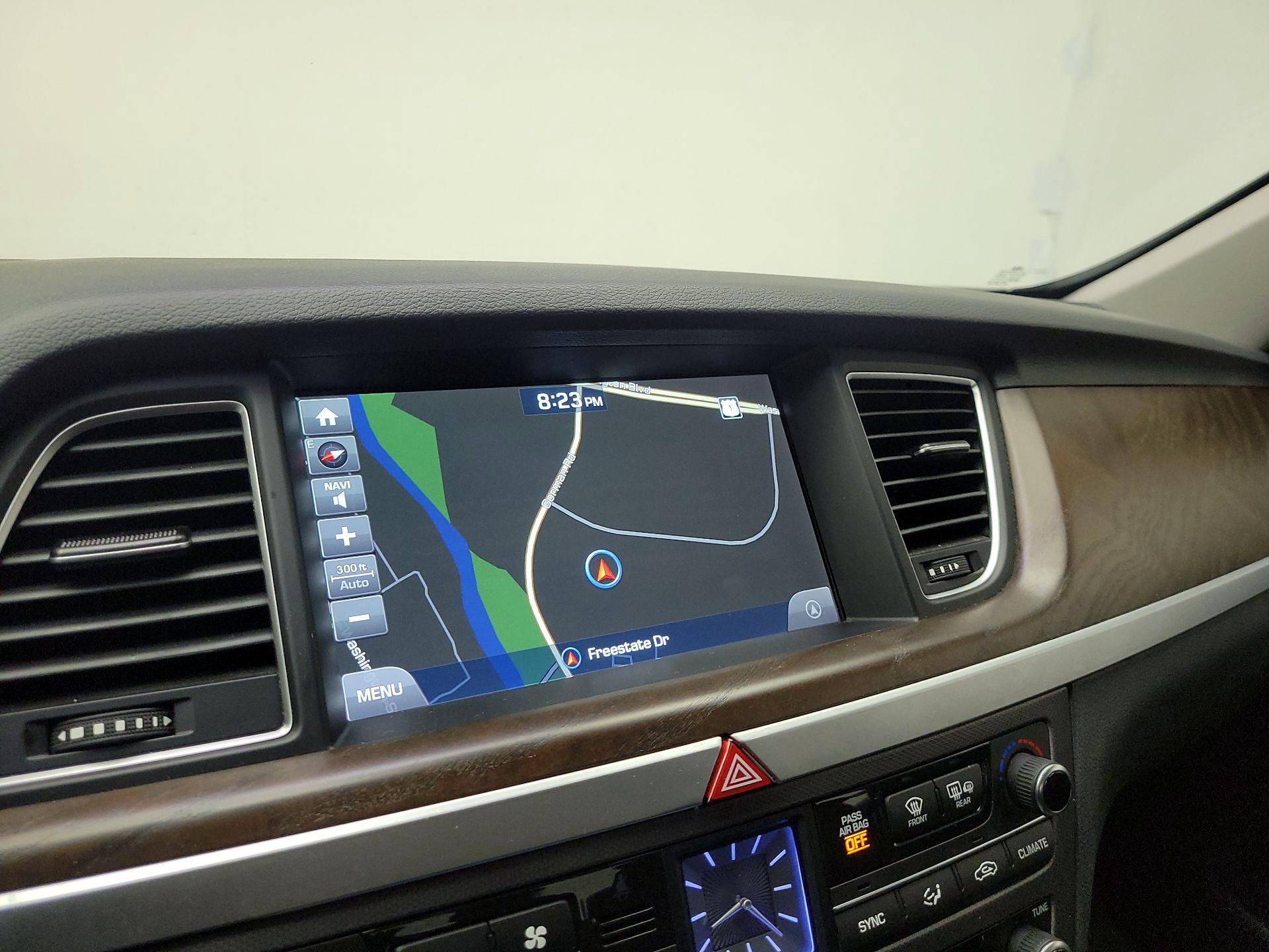 Thumbnail: 2015 Hyundai Genesis - 14