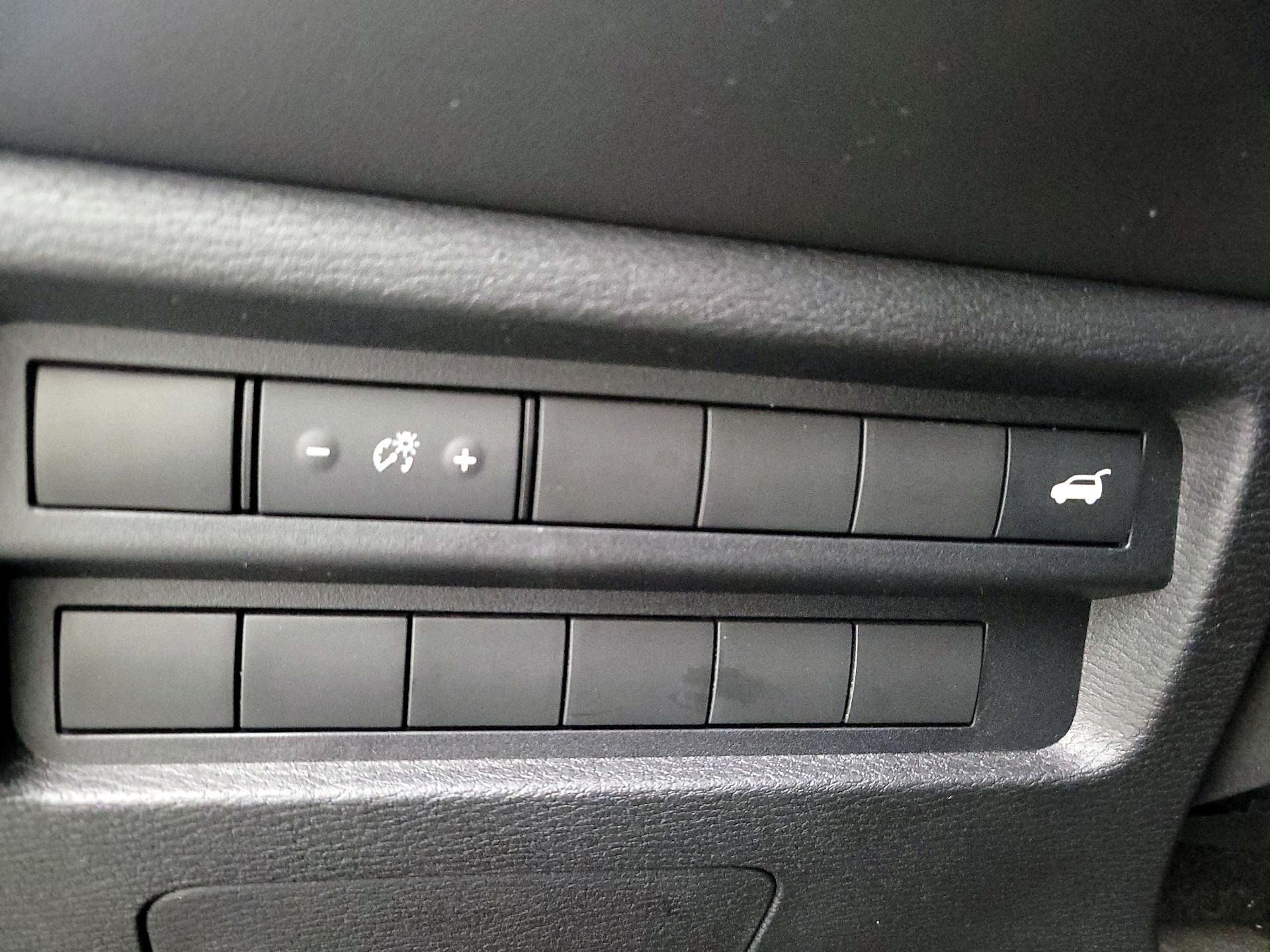 Thumbnail: 2022 Mitsubishi Outlander - 13