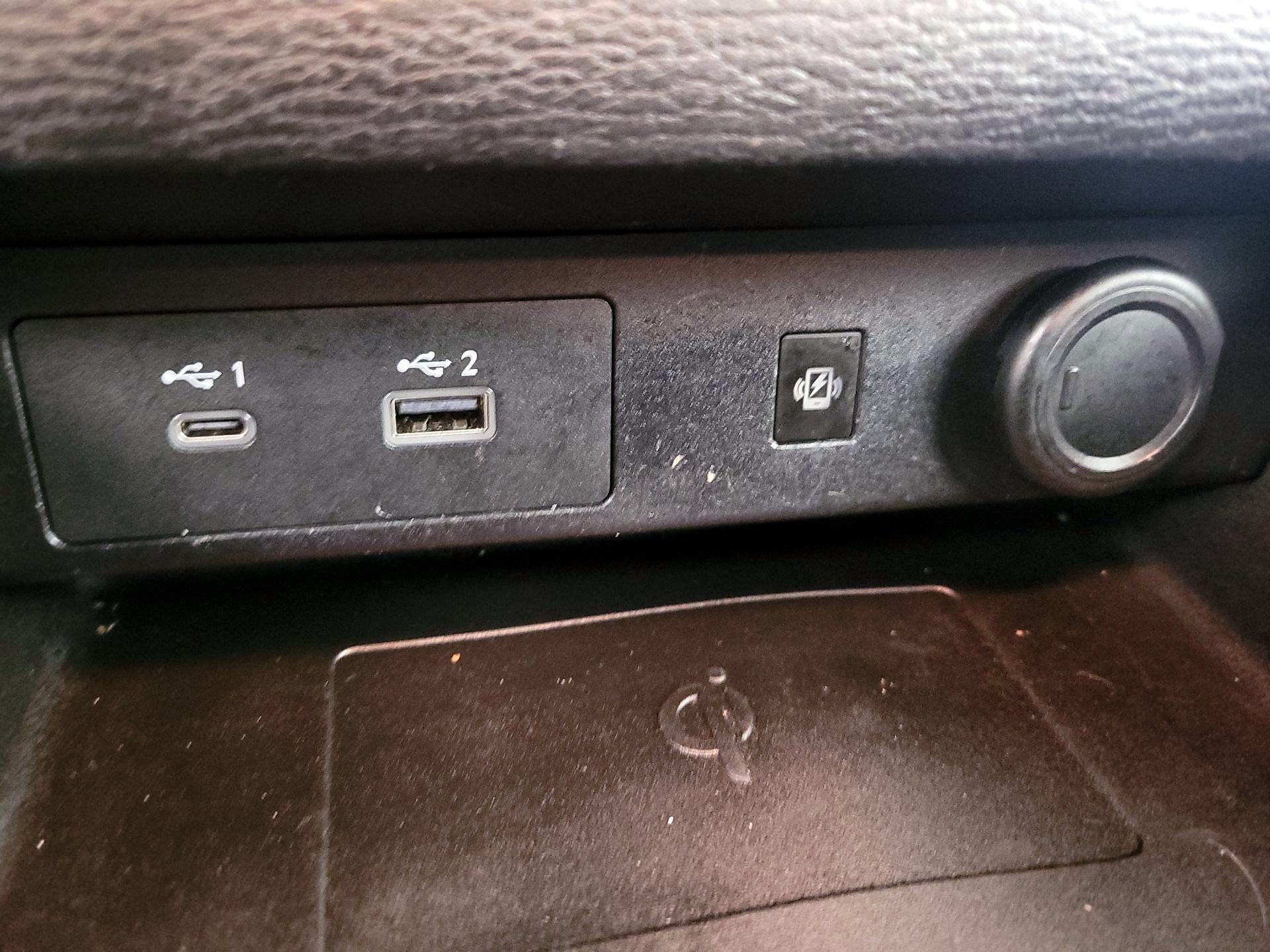 Thumbnail: 2022 Mitsubishi Outlander - 18