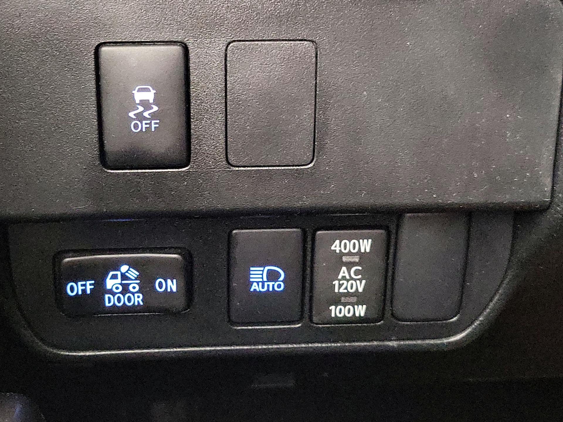 Thumbnail: 2023 Toyota Tacoma - 13