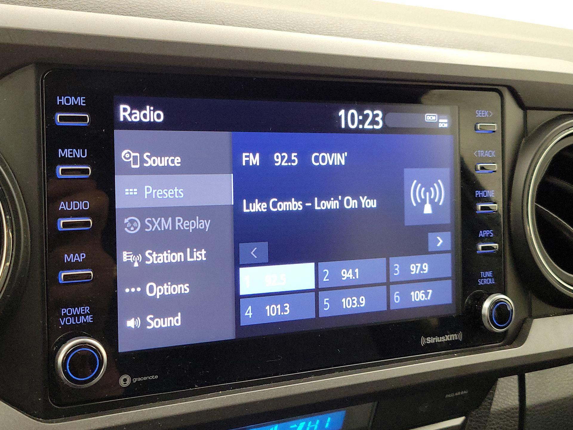 Thumbnail: 2023 Toyota Tacoma - 15