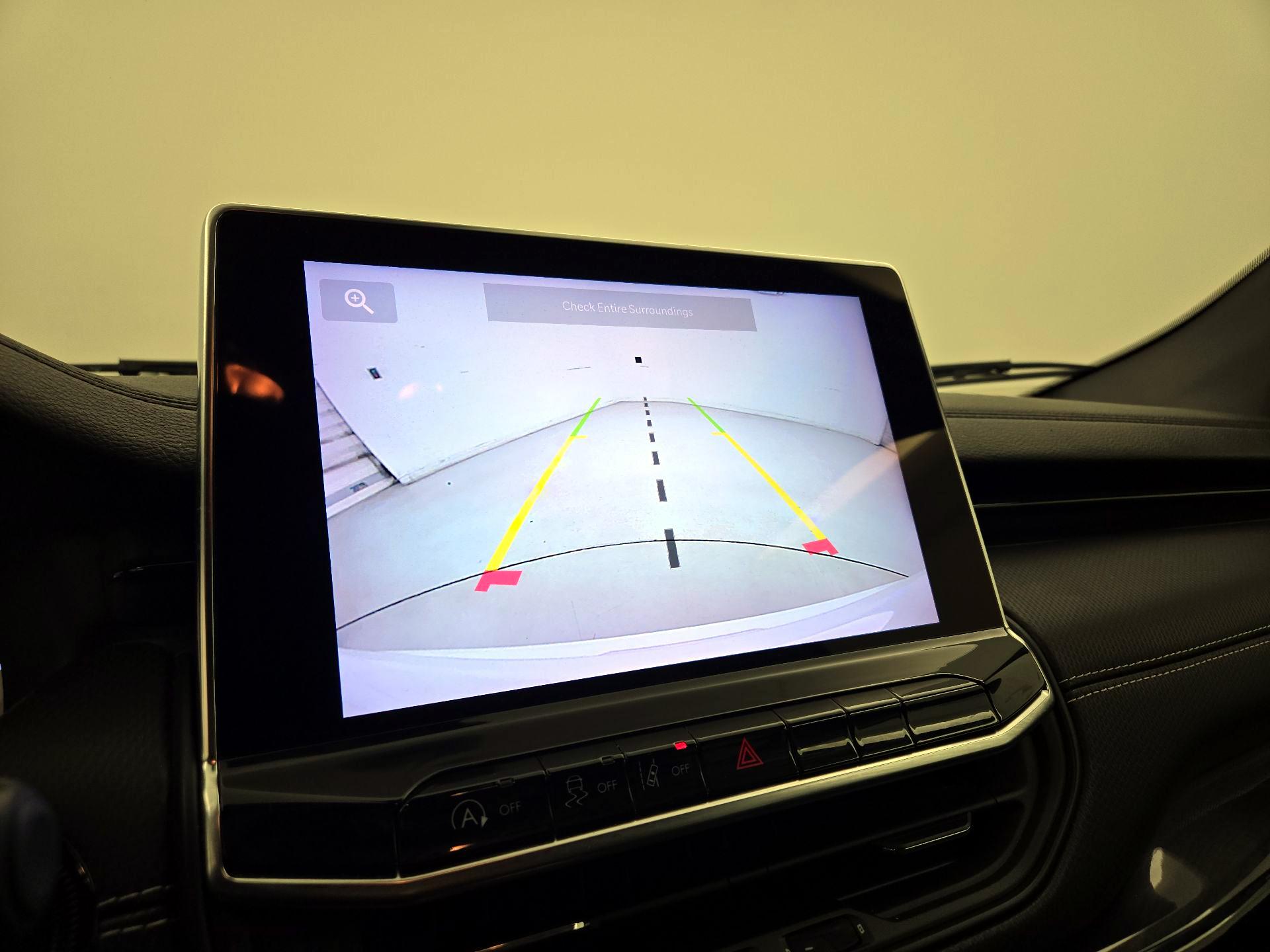 Thumbnail: 2022 Jeep Compass - 14