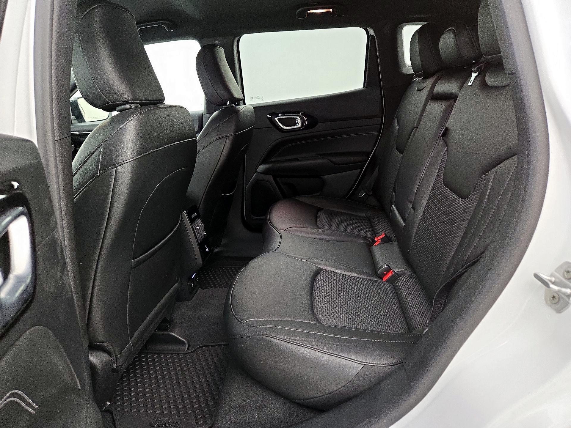 Thumbnail: 2022 Jeep Compass - 19