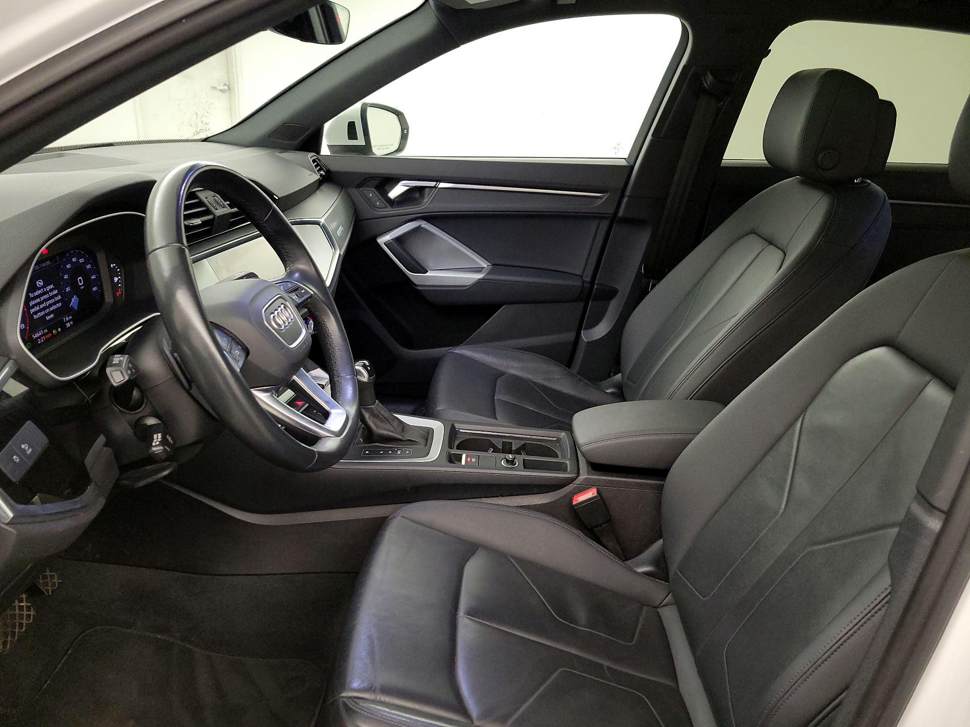 Thumbnail: 2023 Audi Q3 - 11