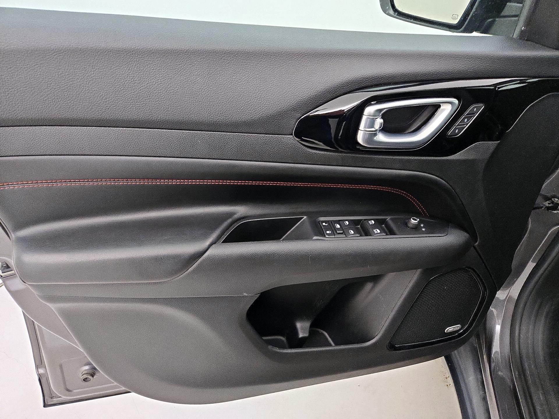 Thumbnail: 2022 Jeep Compass - 12