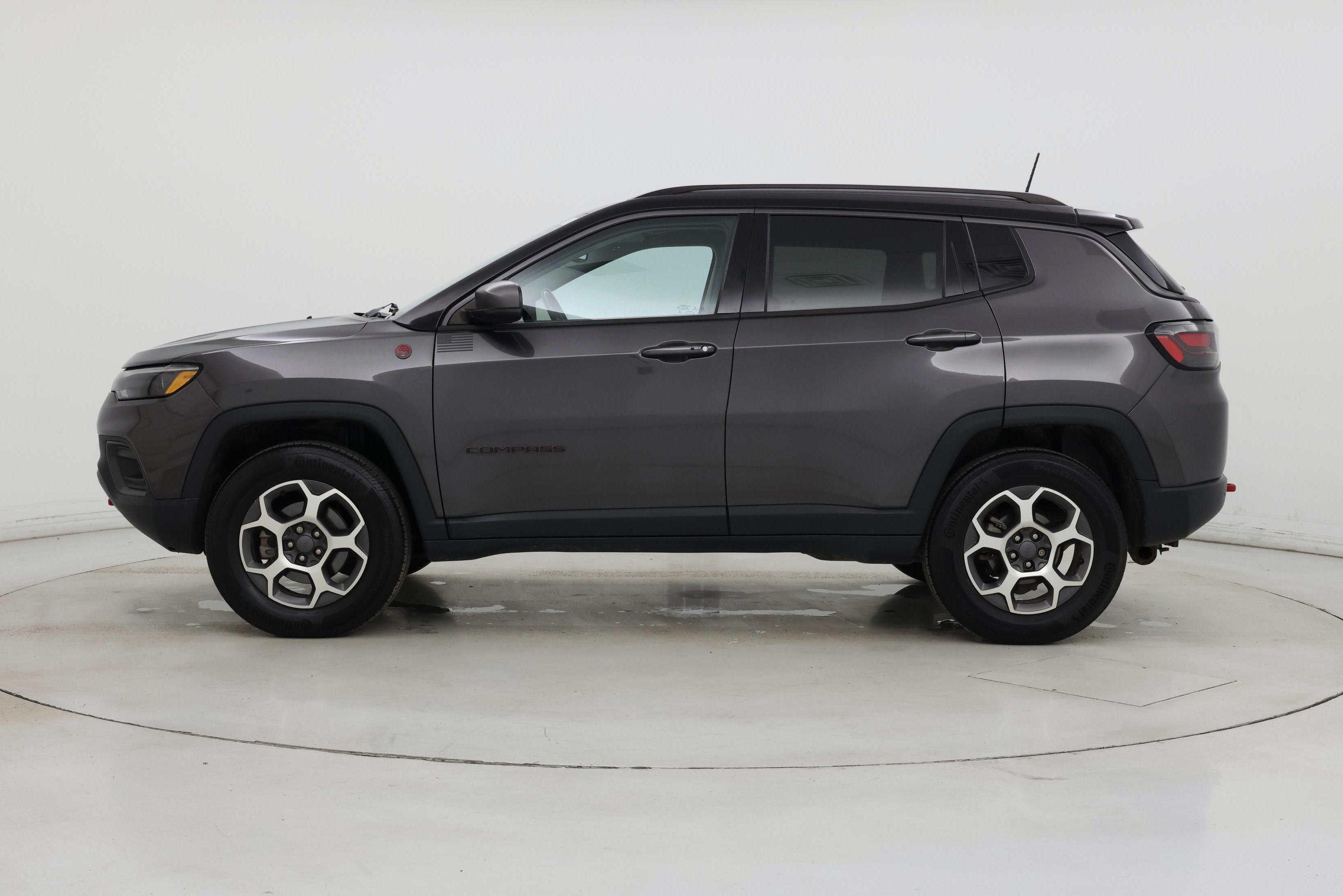 Thumbnail: 2022 Jeep Compass - 3