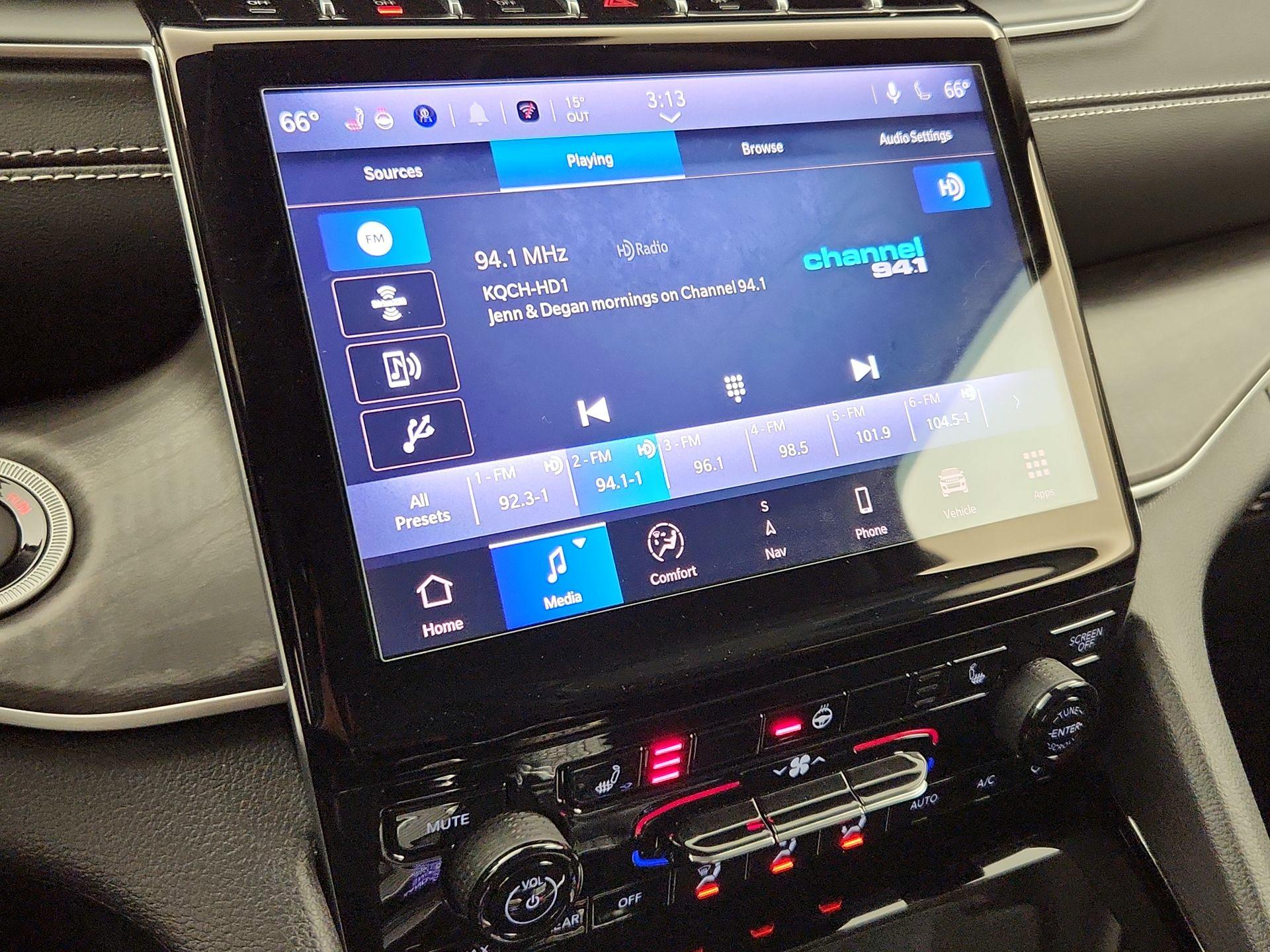 Thumbnail: 2023 Jeep Grand Cherokee - 16