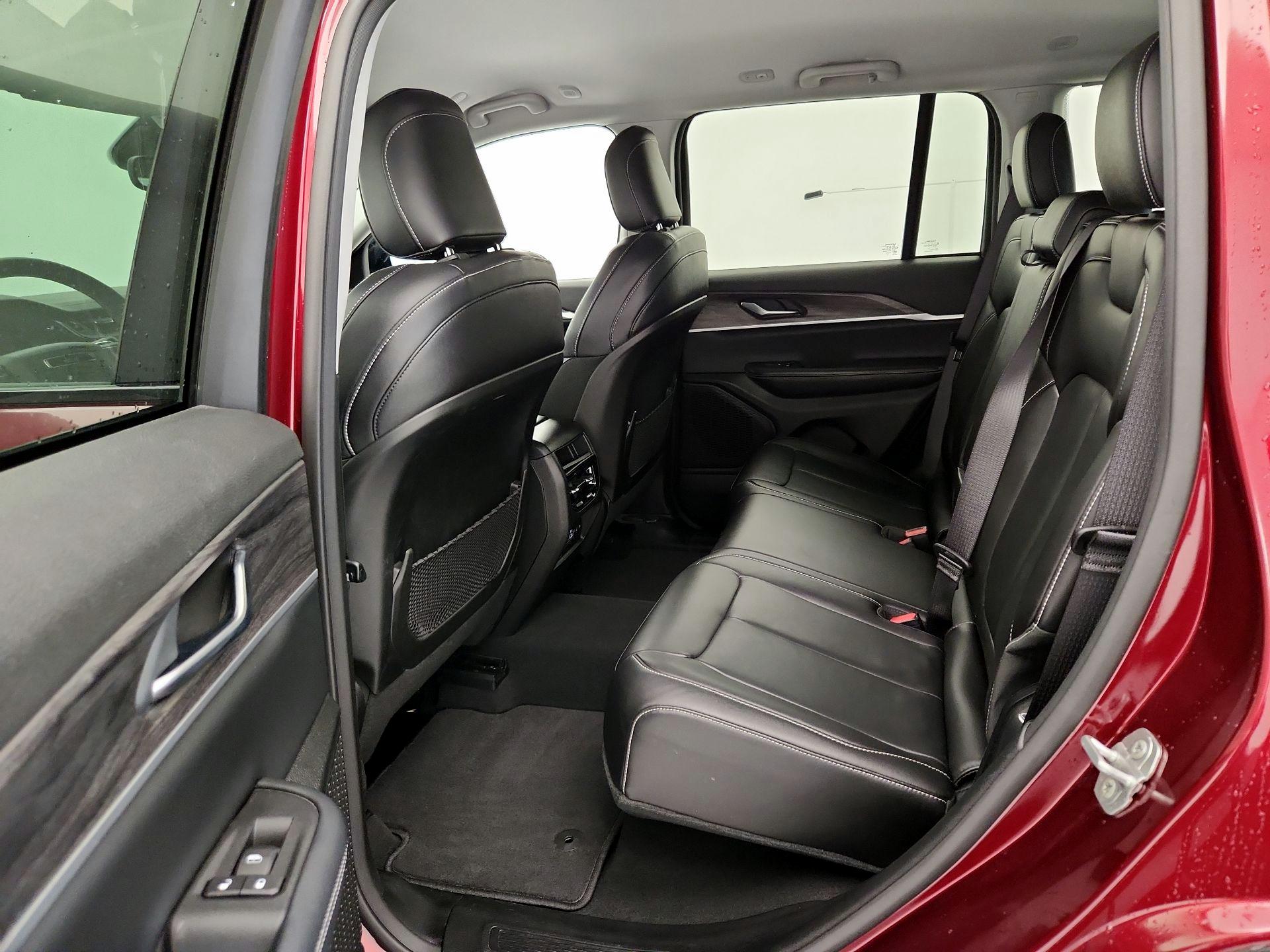 Thumbnail: 2023 Jeep Grand Cherokee - 20