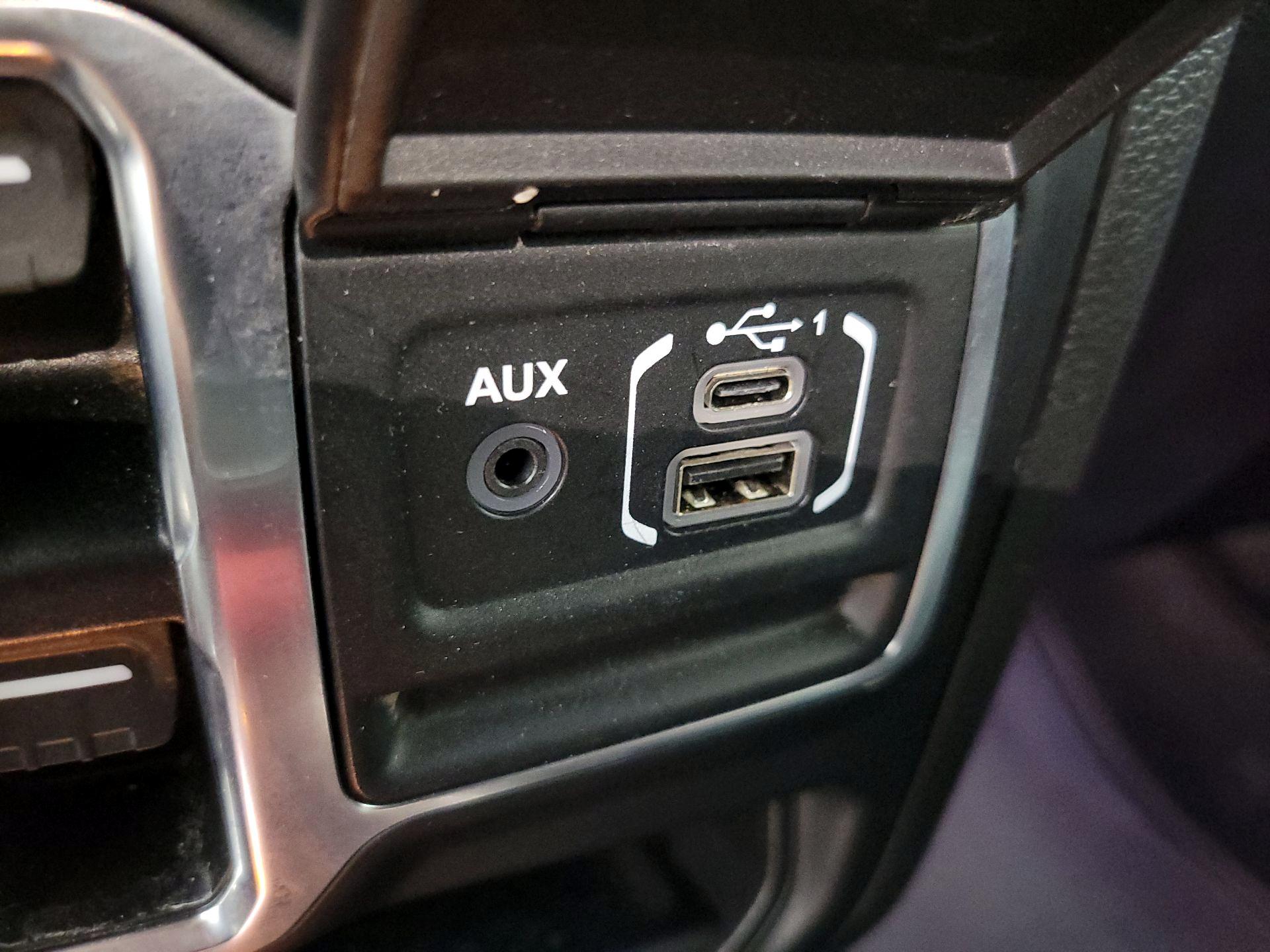 Thumbnail: 2023 Jeep Wrangler - 19