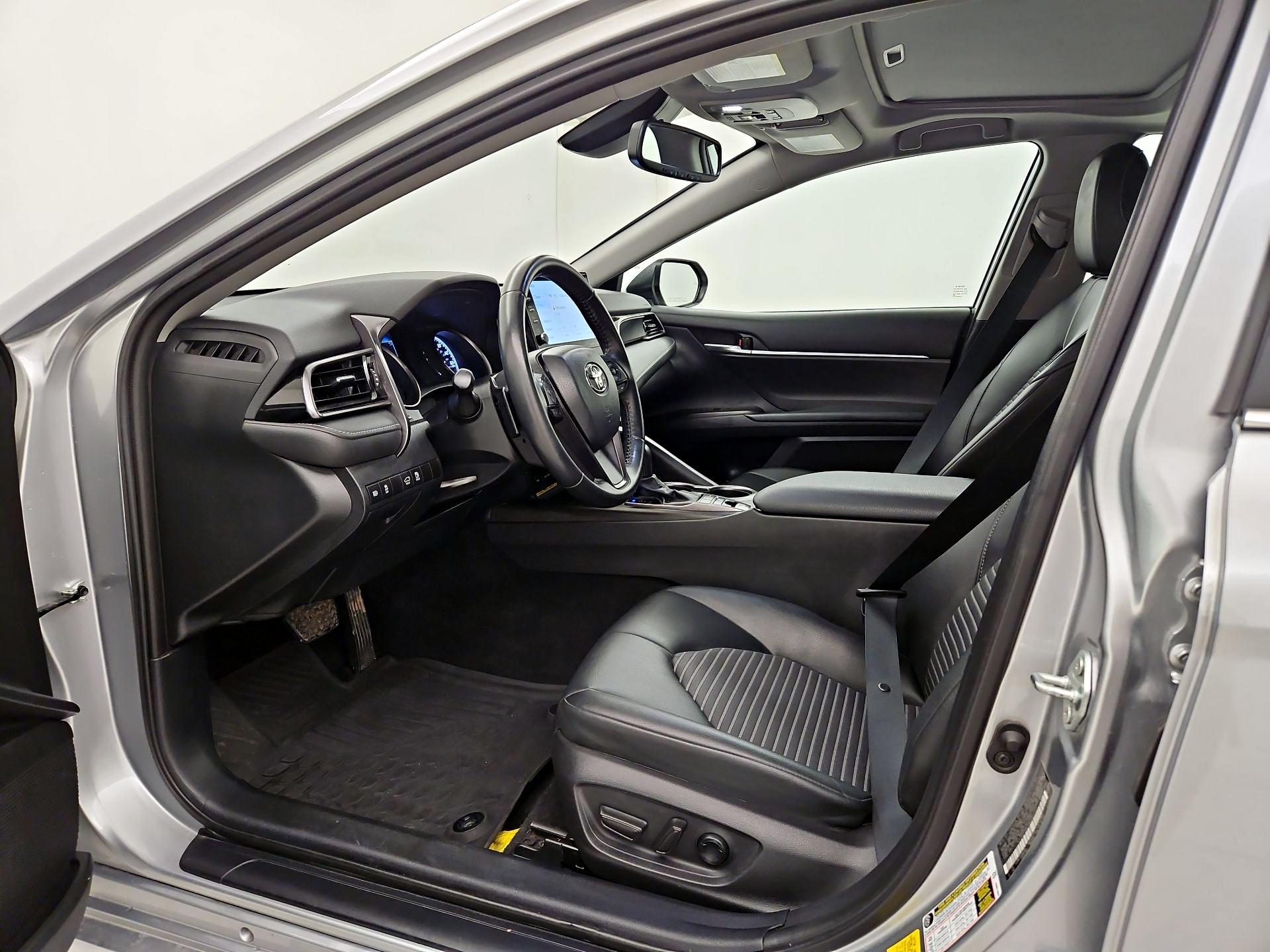 Thumbnail: 2021 Toyota Camry - 11