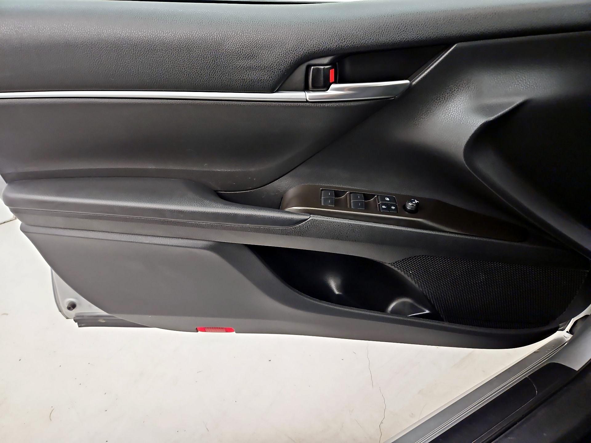 Thumbnail: 2021 Toyota Camry - 12