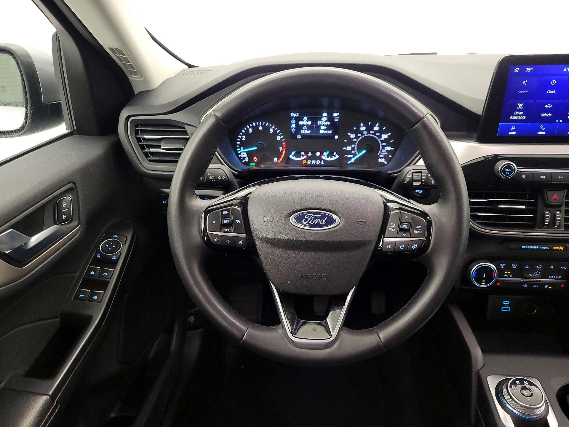 Thumbnail: 2022 Ford Escape - 10