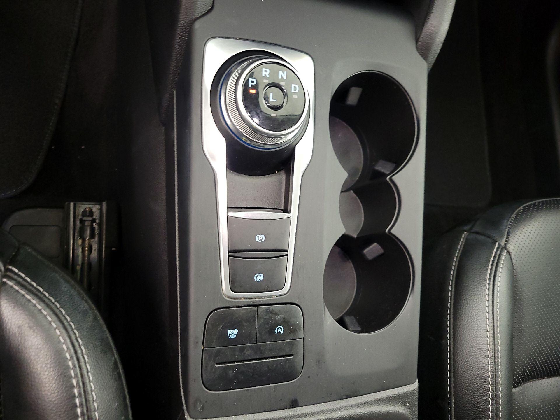 Thumbnail: 2022 Ford Escape - 17