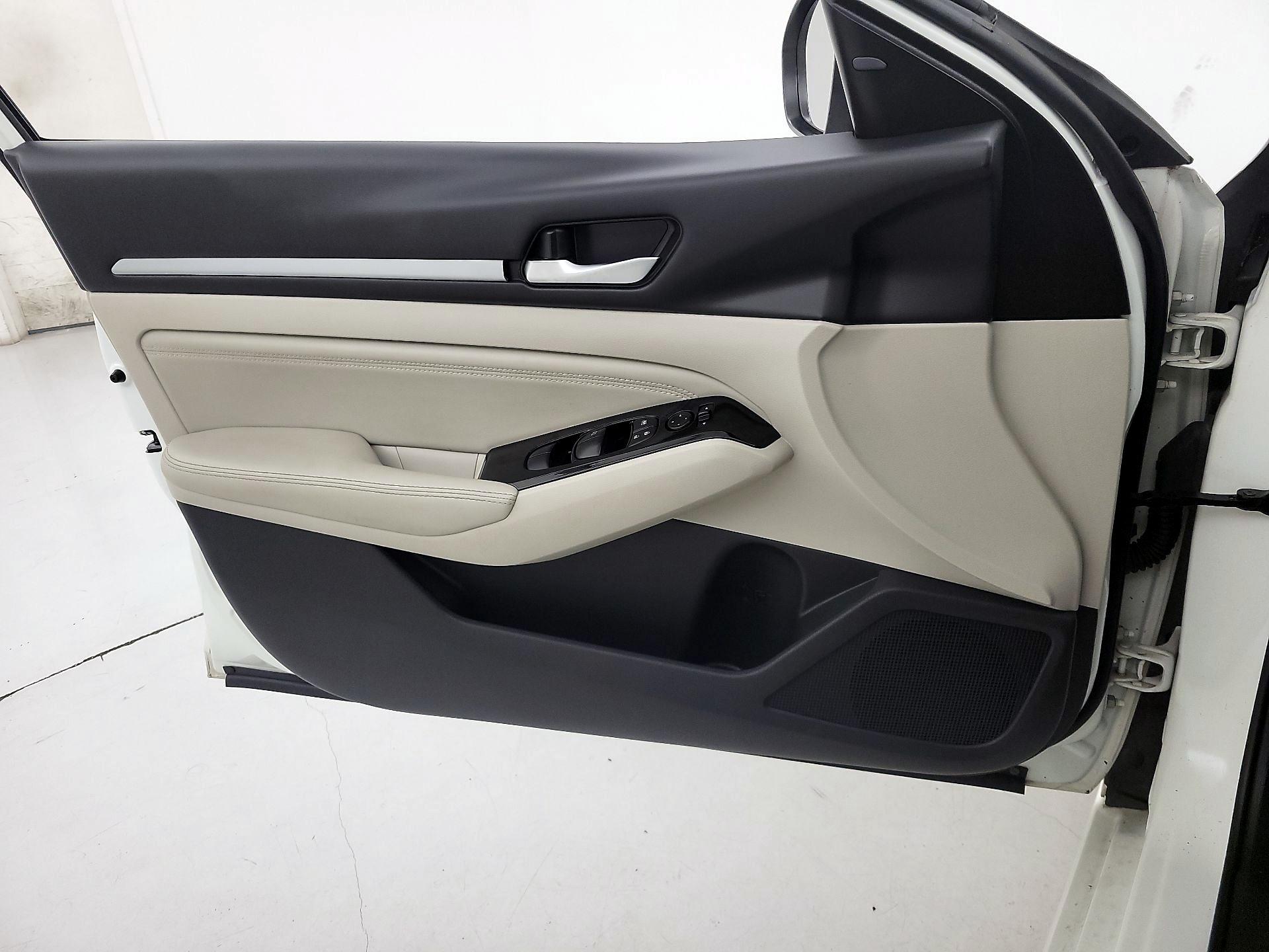 Thumbnail: 2023 Nissan Altima - 12