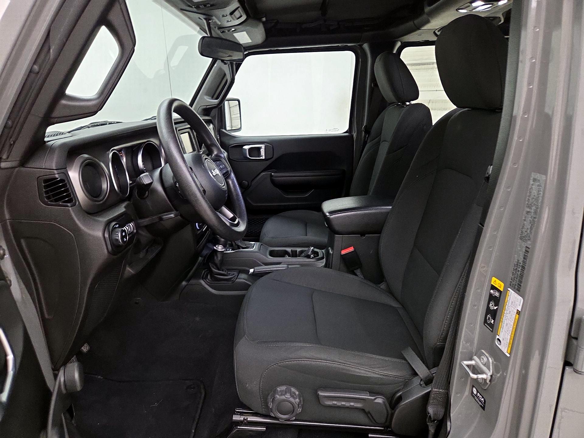 Thumbnail: 2021 Jeep Gladiator - 11