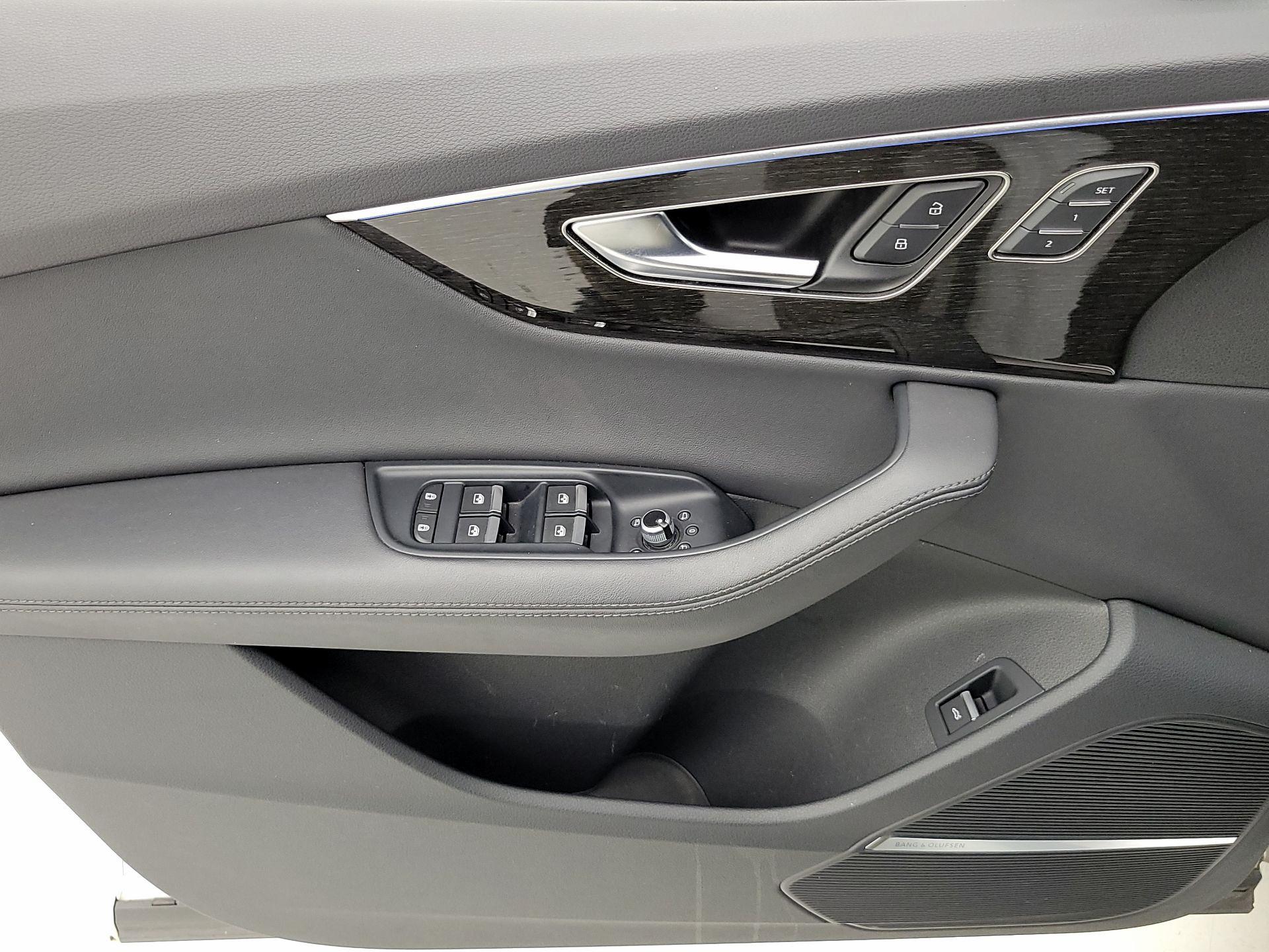 Thumbnail: 2024 Audi Q7 - 12