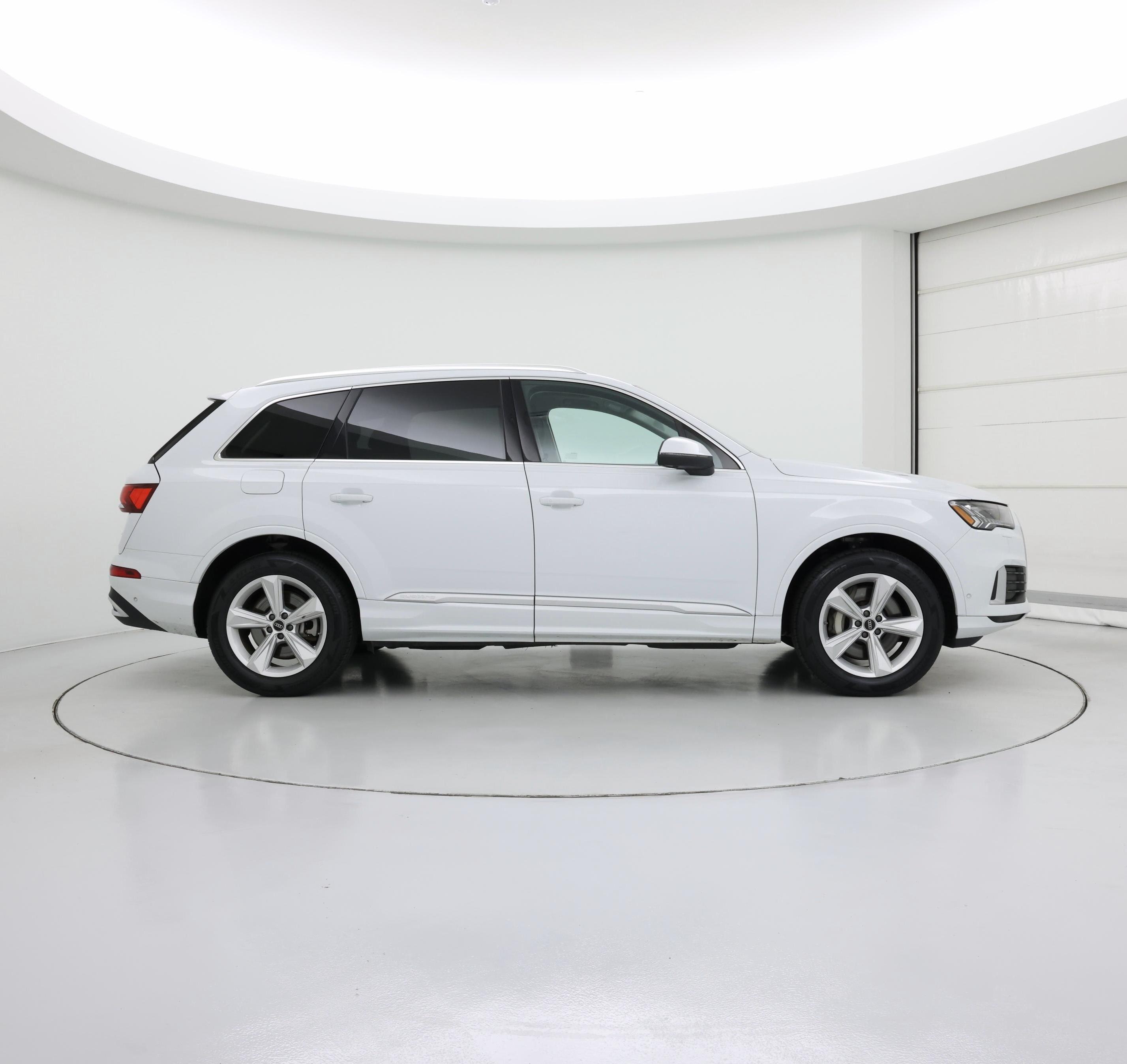 Thumbnail: 2024 Audi Q7 - 7