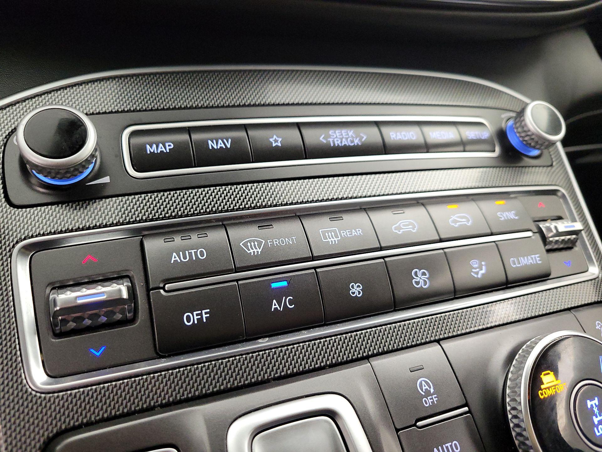 Thumbnail: 2023 Hyundai Santa Fe - 17