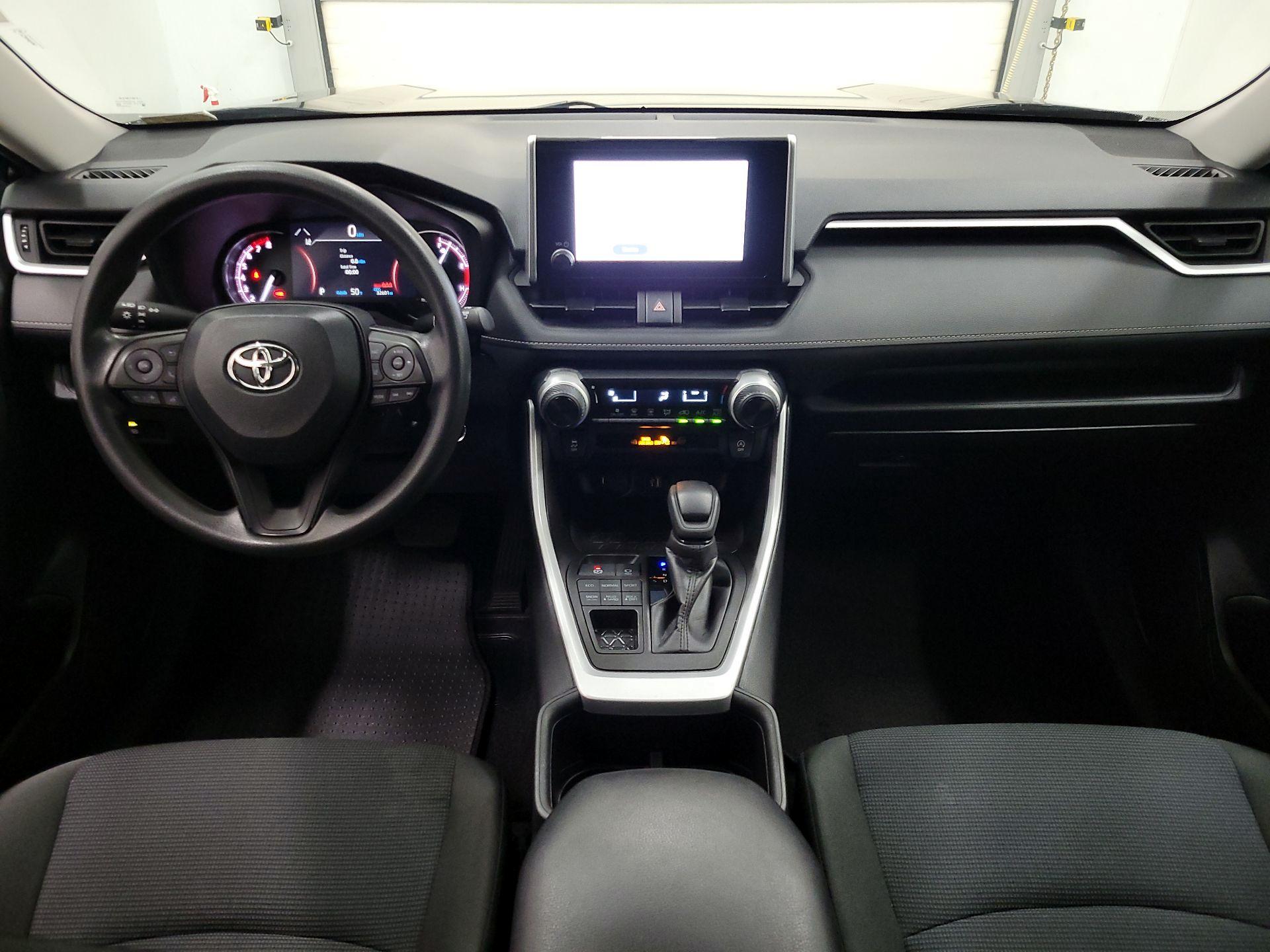 Thumbnail: 2024 Toyota RAV4 - 9