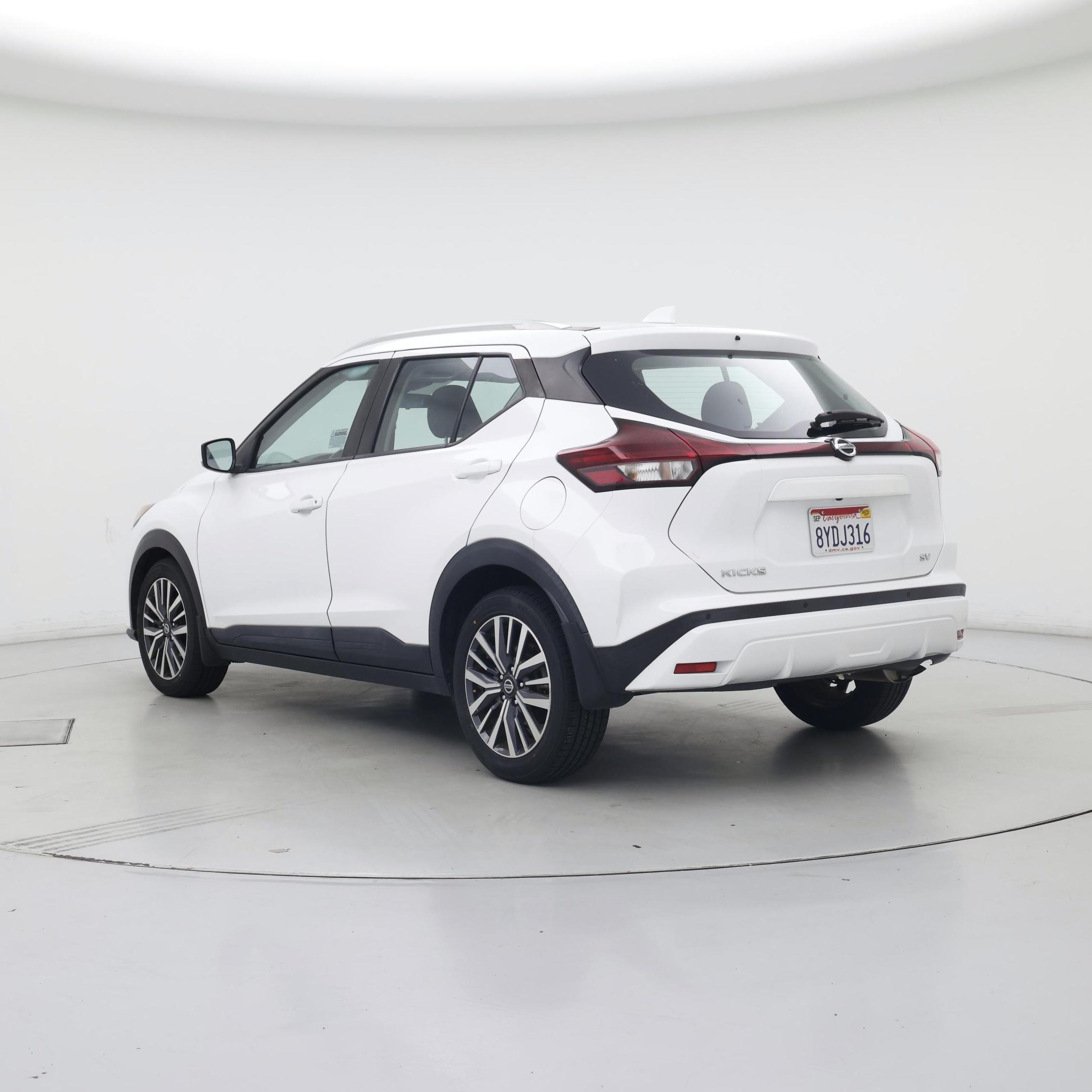 Thumbnail: 2021 Nissan Kicks - 2