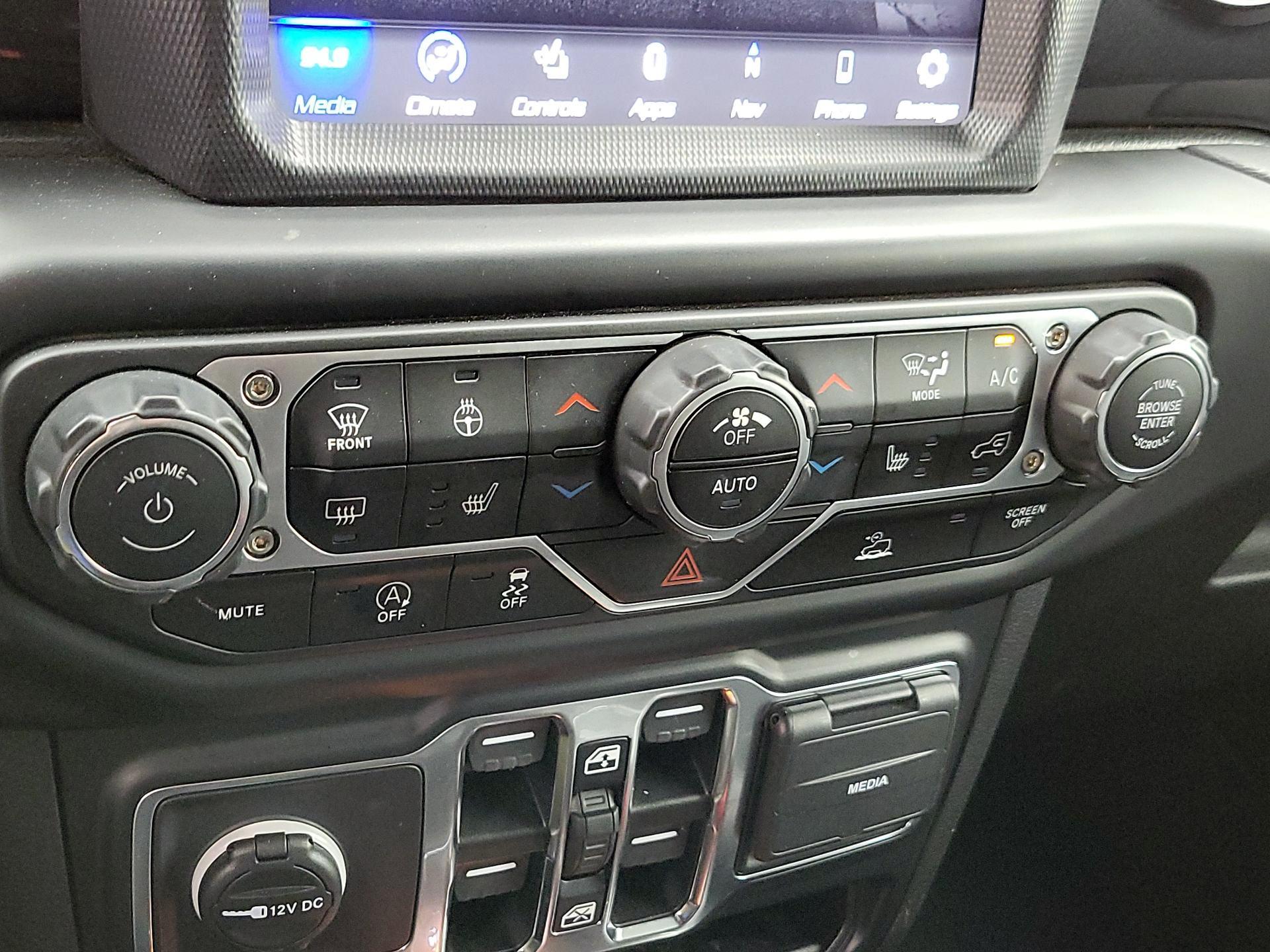 Thumbnail: 2023 Jeep Wrangler - 17