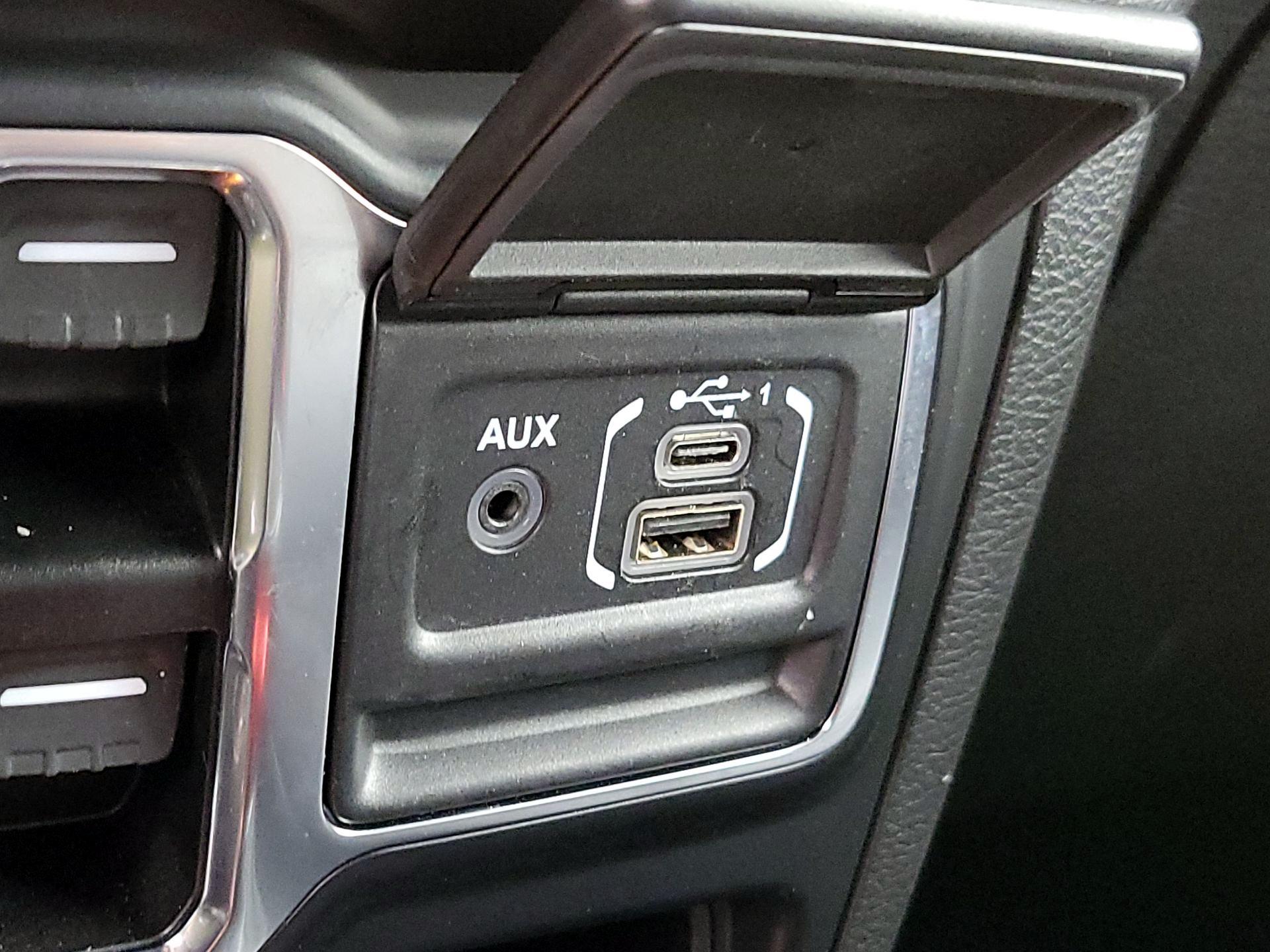 Thumbnail: 2023 Jeep Wrangler - 19