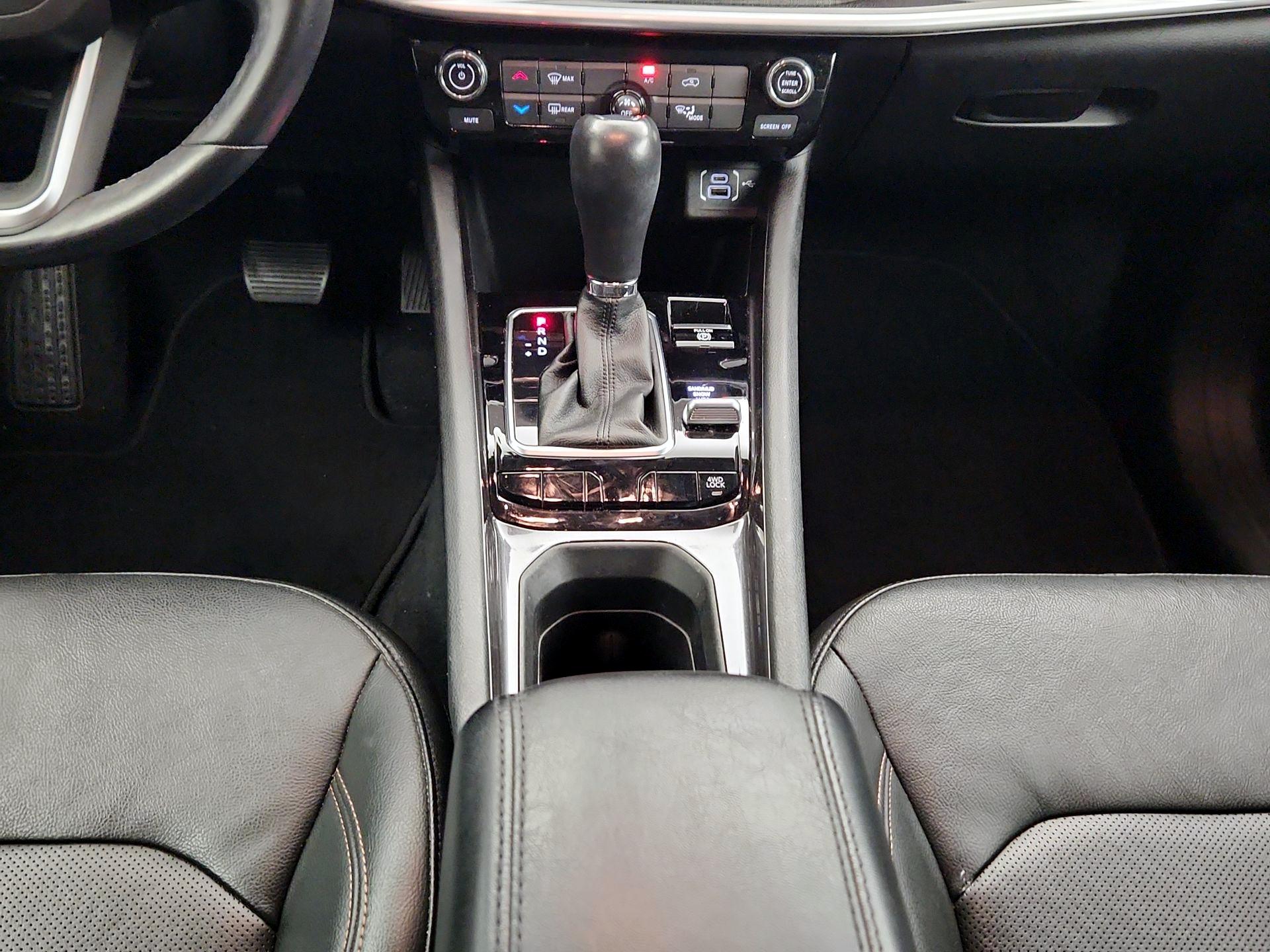 Thumbnail: 2022 Jeep Compass - 17