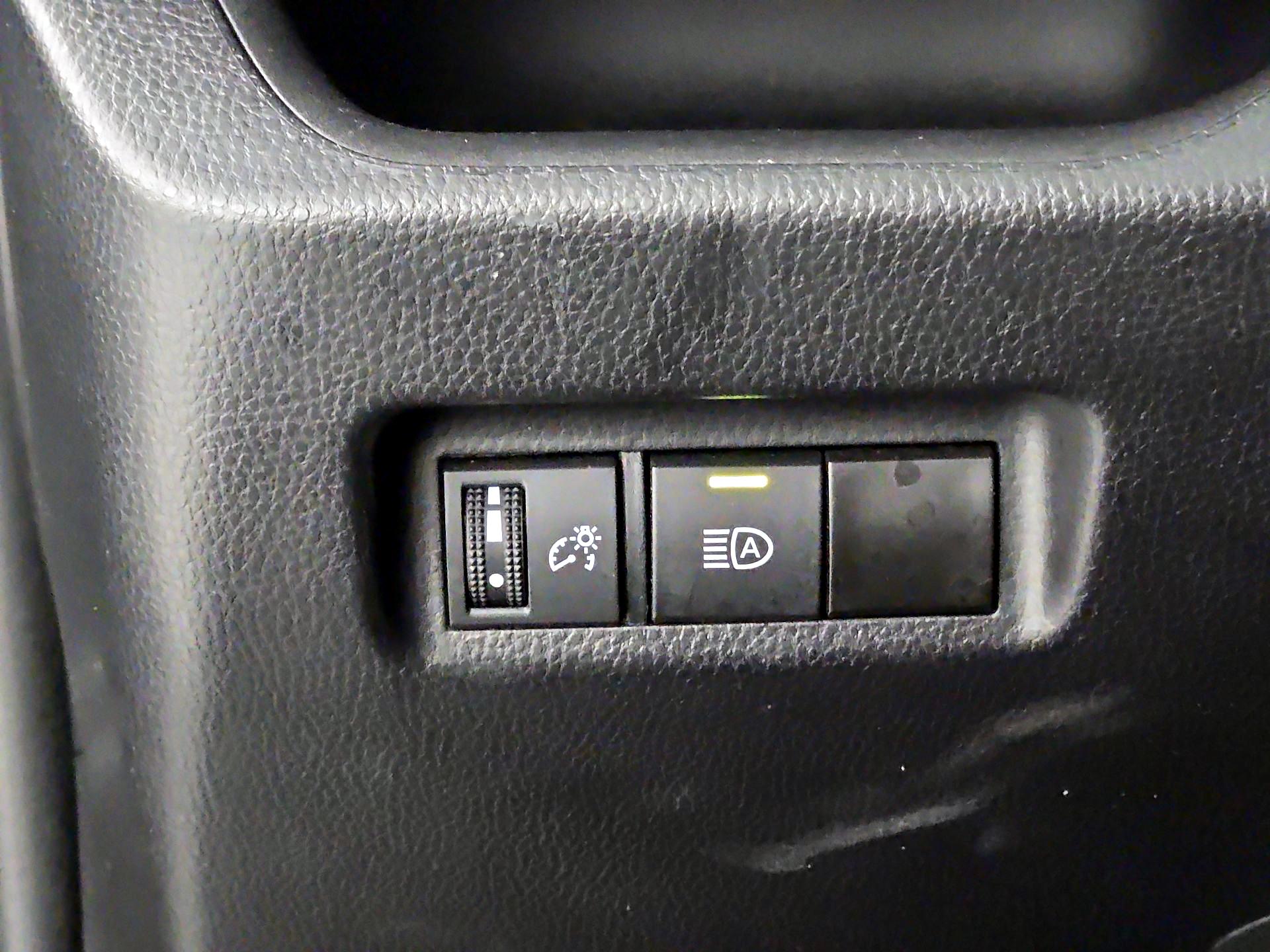 Thumbnail: 2023 Toyota RAV4 - 13