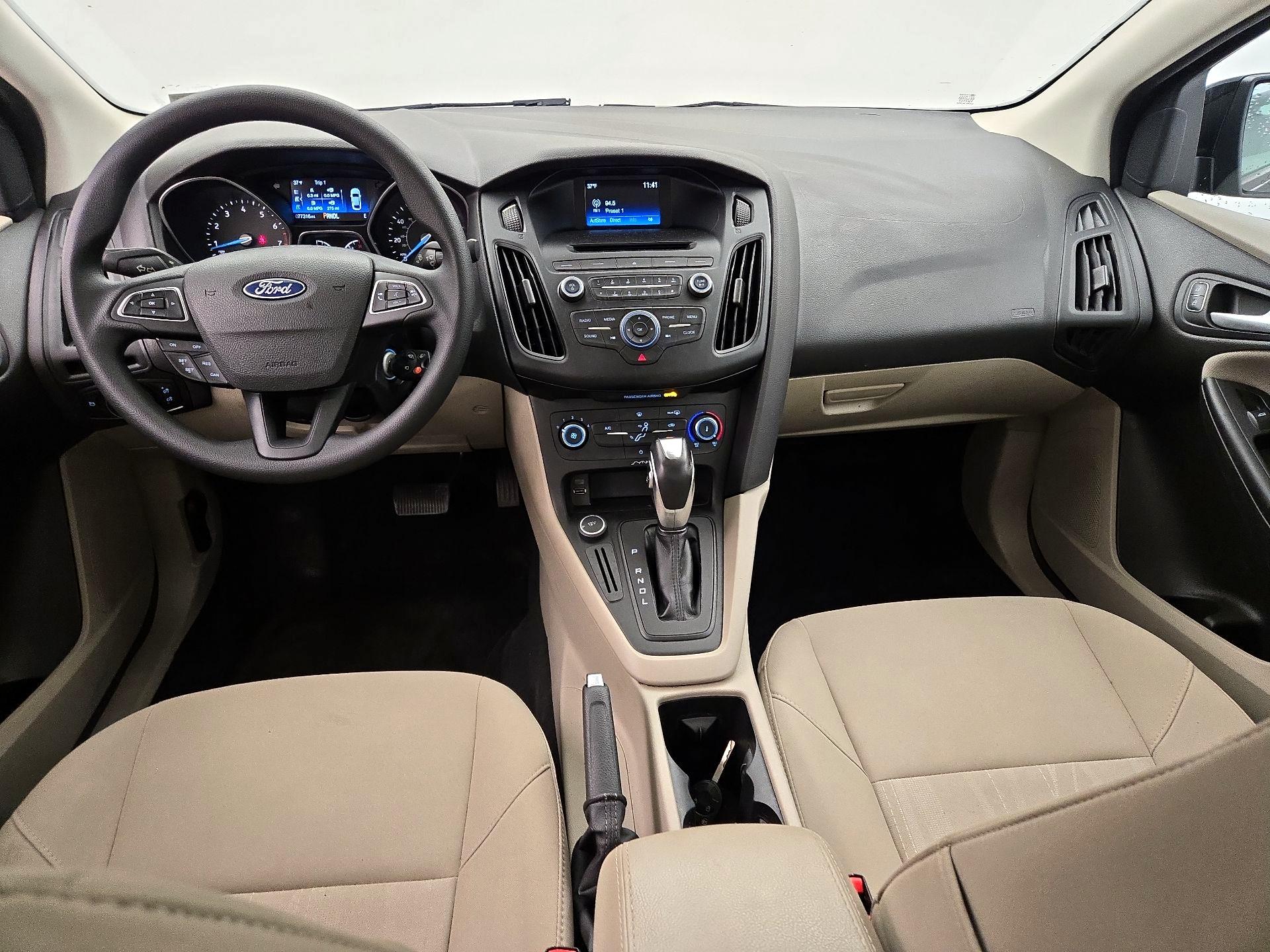 Thumbnail: 2016 Ford Focus - 9