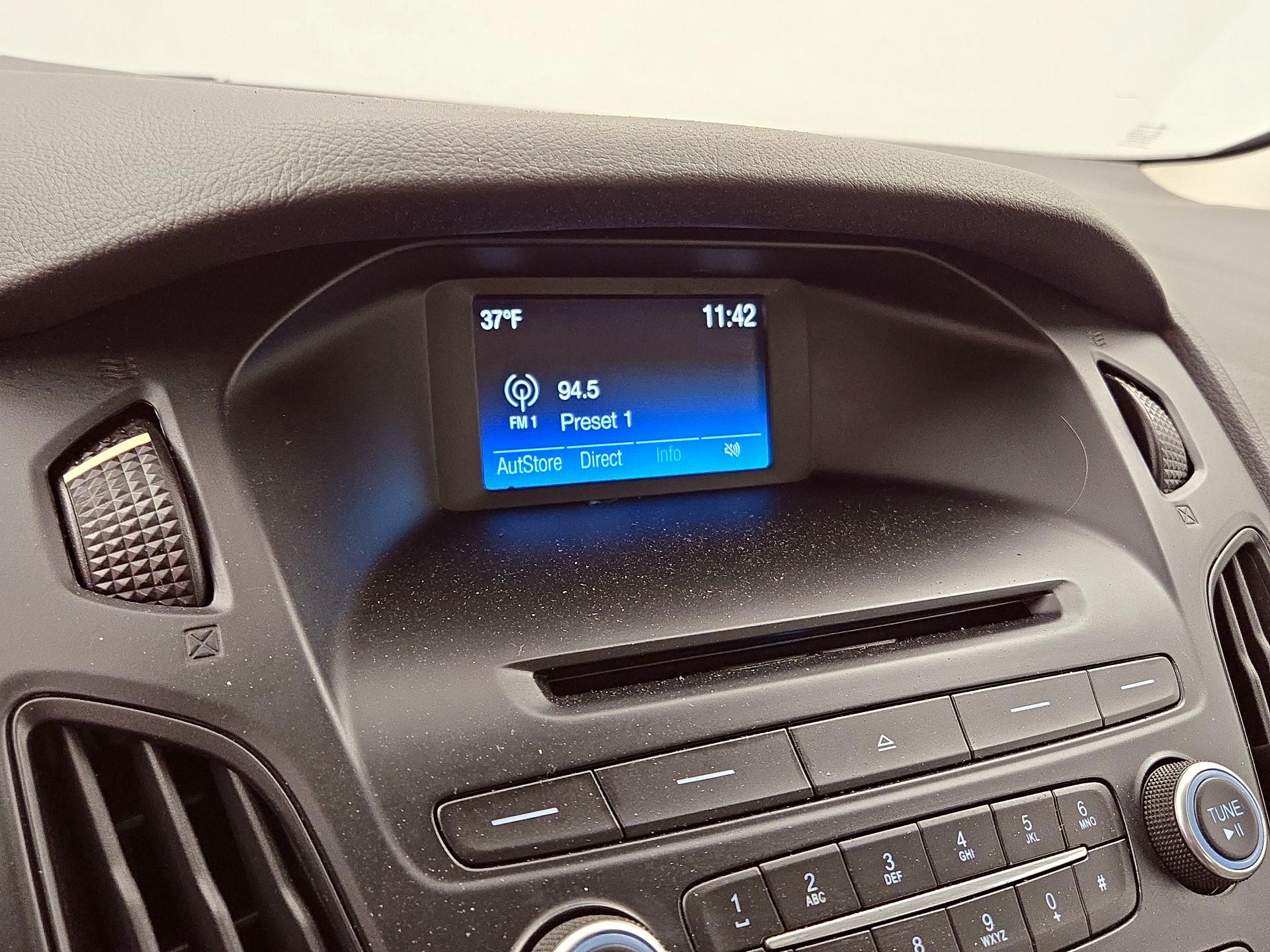 Thumbnail: 2016 Ford Focus - 15