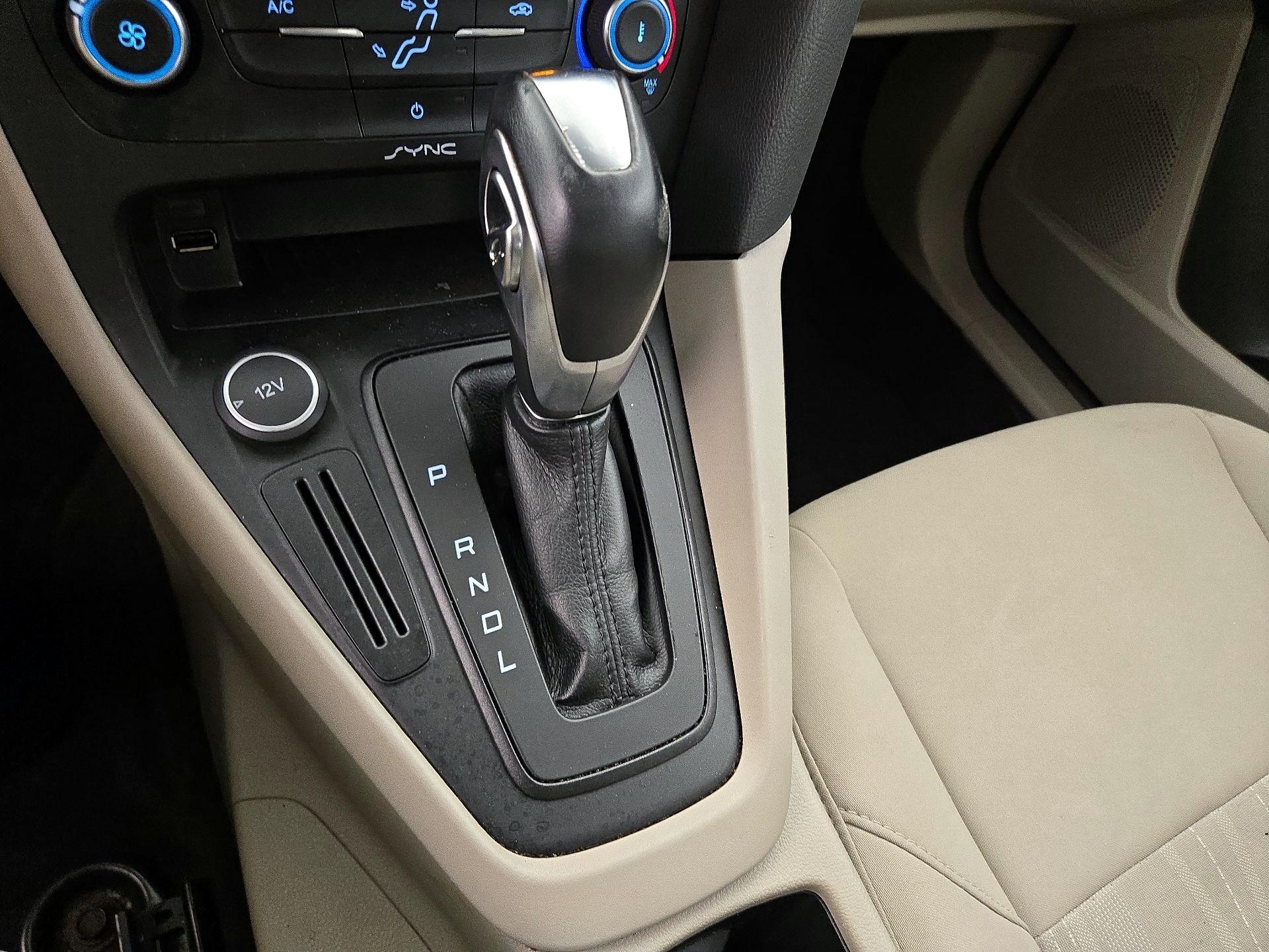 Thumbnail: 2016 Ford Focus - 17