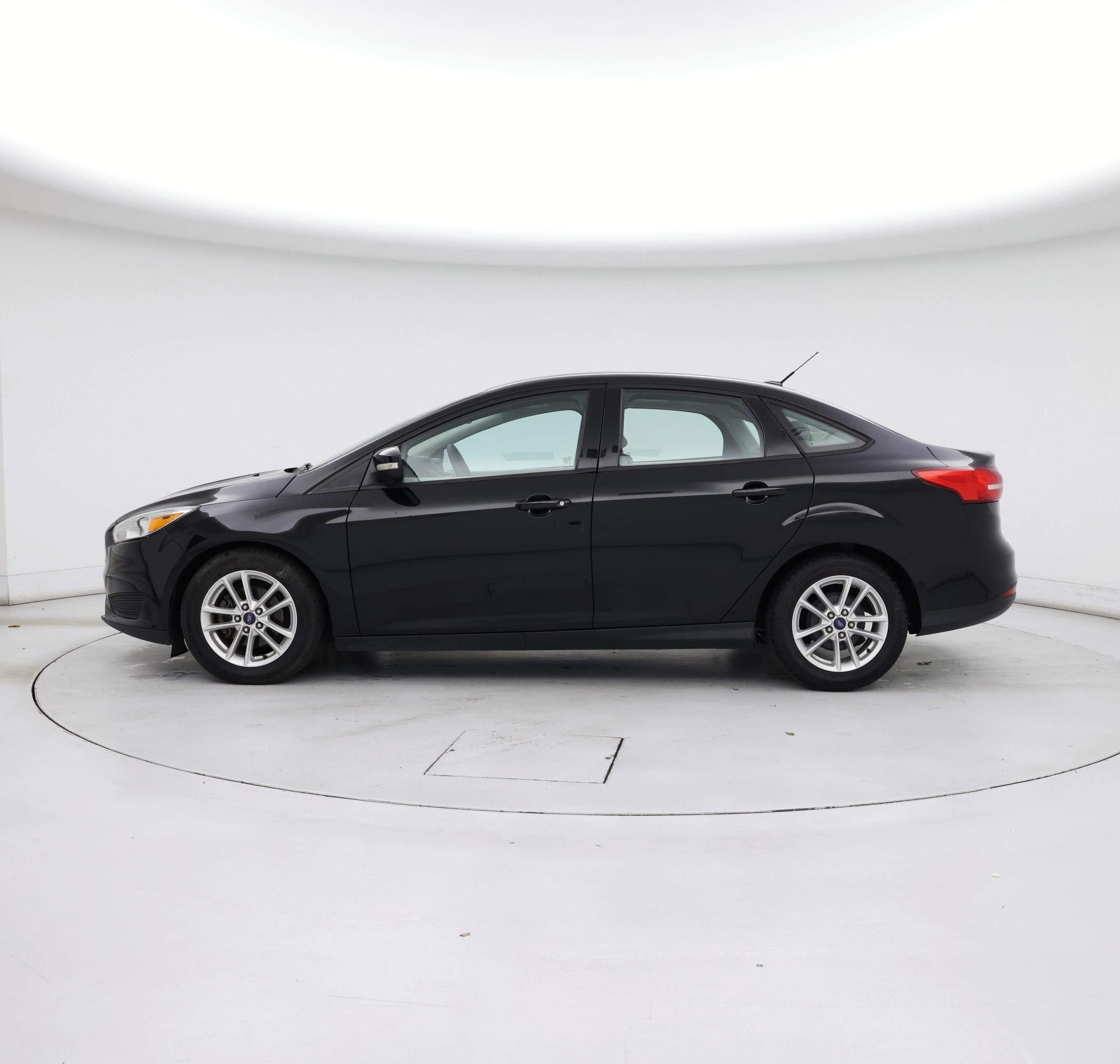 Thumbnail: 2016 Ford Focus - 3