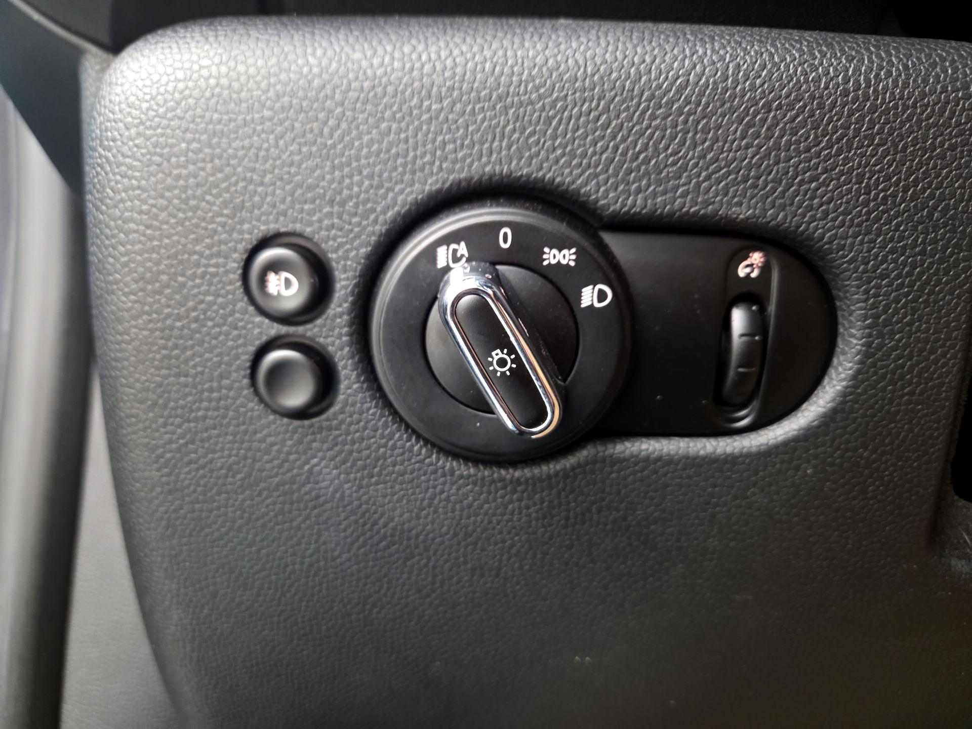 Thumbnail: 2020 MINI Cooper - 13