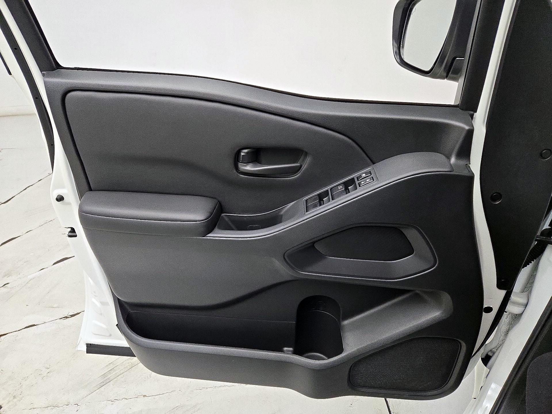 Thumbnail: 2025 Nissan Frontier - 10