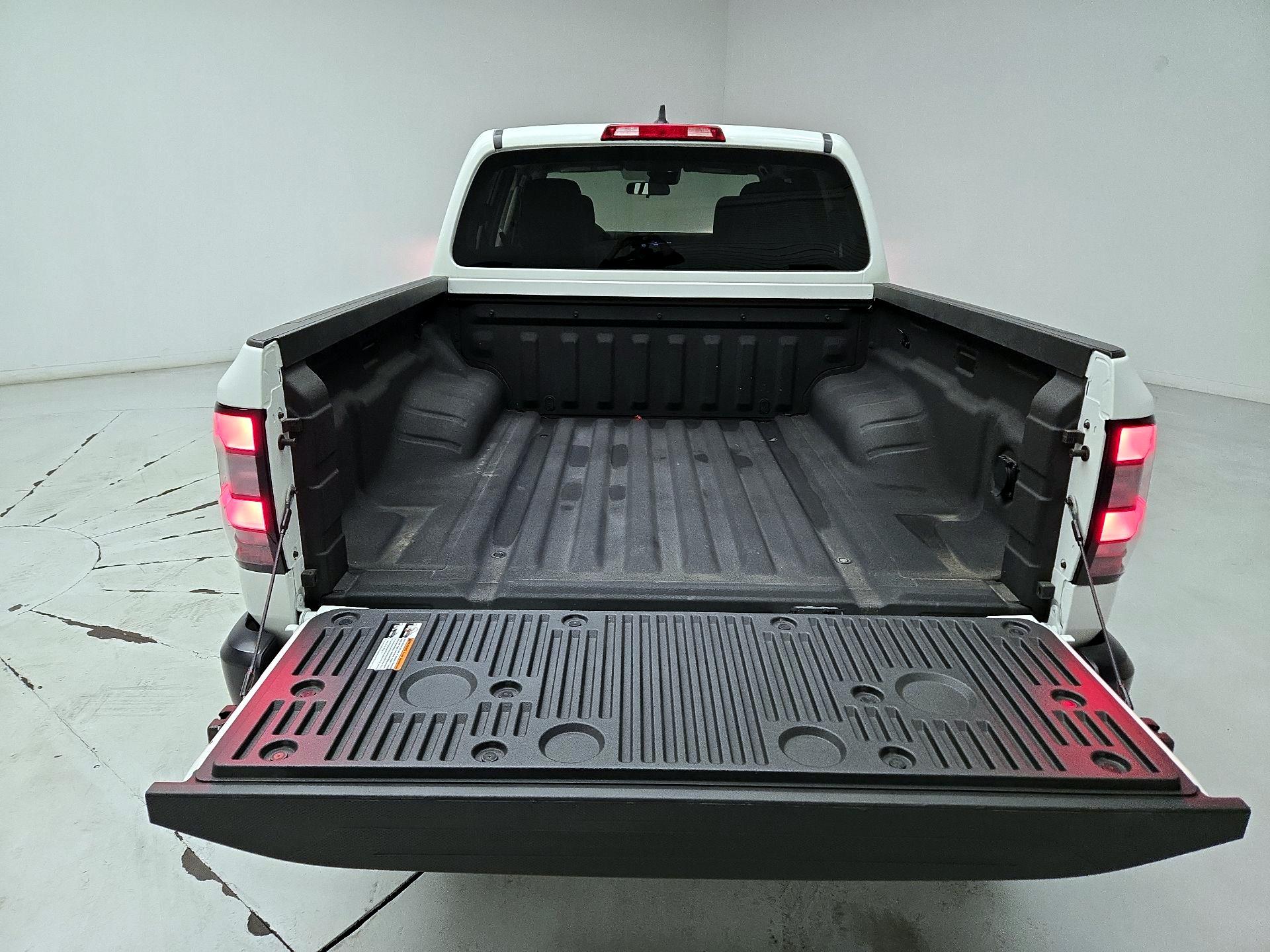 Thumbnail: 2025 Nissan Frontier - 18