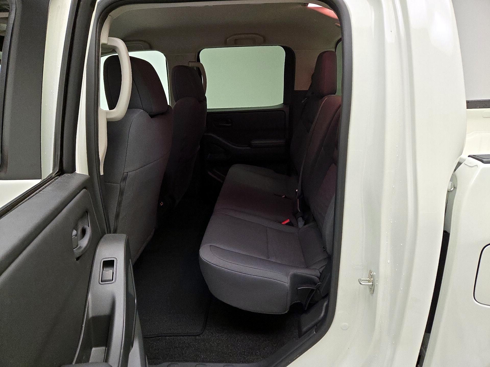 Thumbnail: 2025 Nissan Frontier - 19