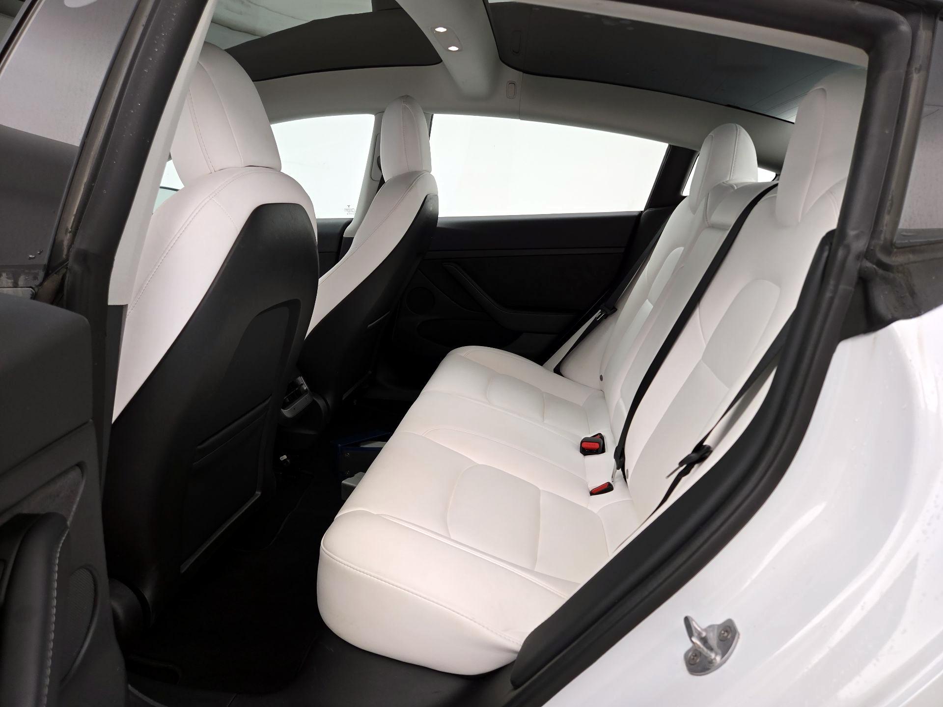 Thumbnail: 2022 Tesla Model 3 - 20