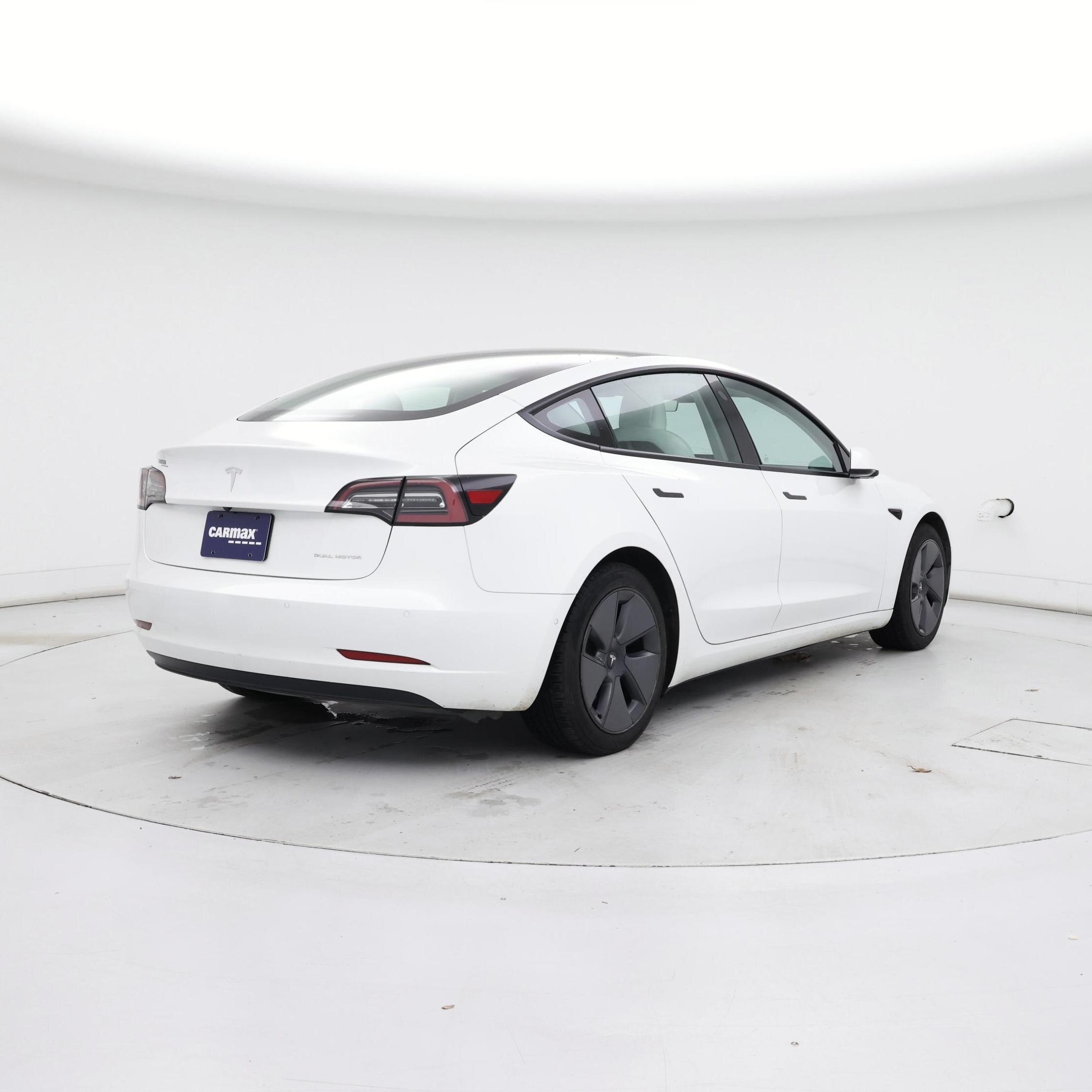 Thumbnail: 2022 Tesla Model 3 - 8