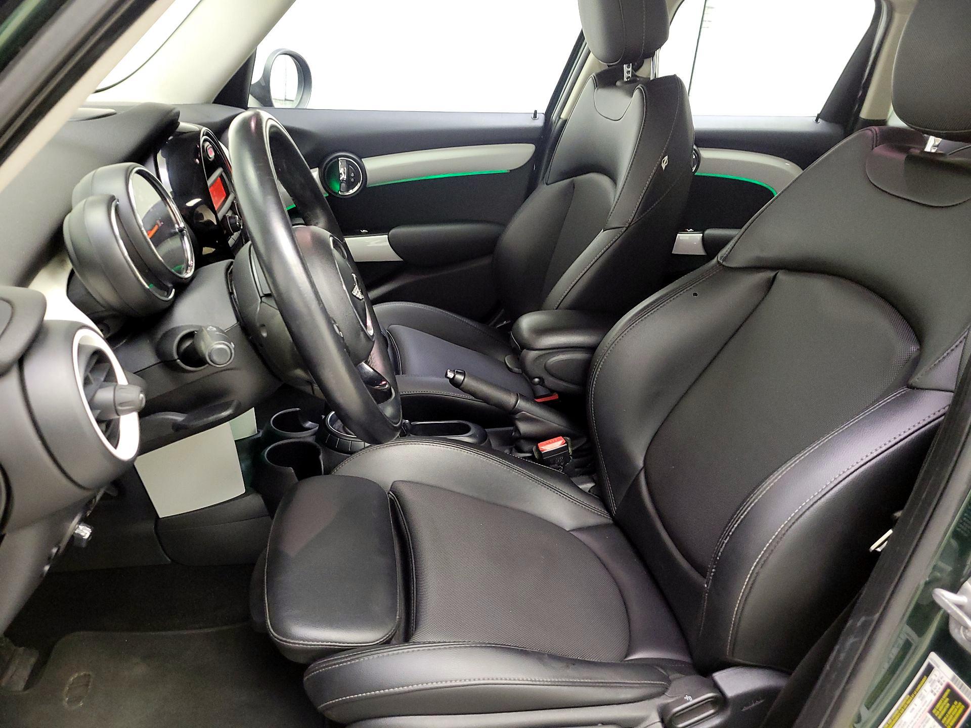 Thumbnail: 2015 MINI Cooper Hardtop - 11