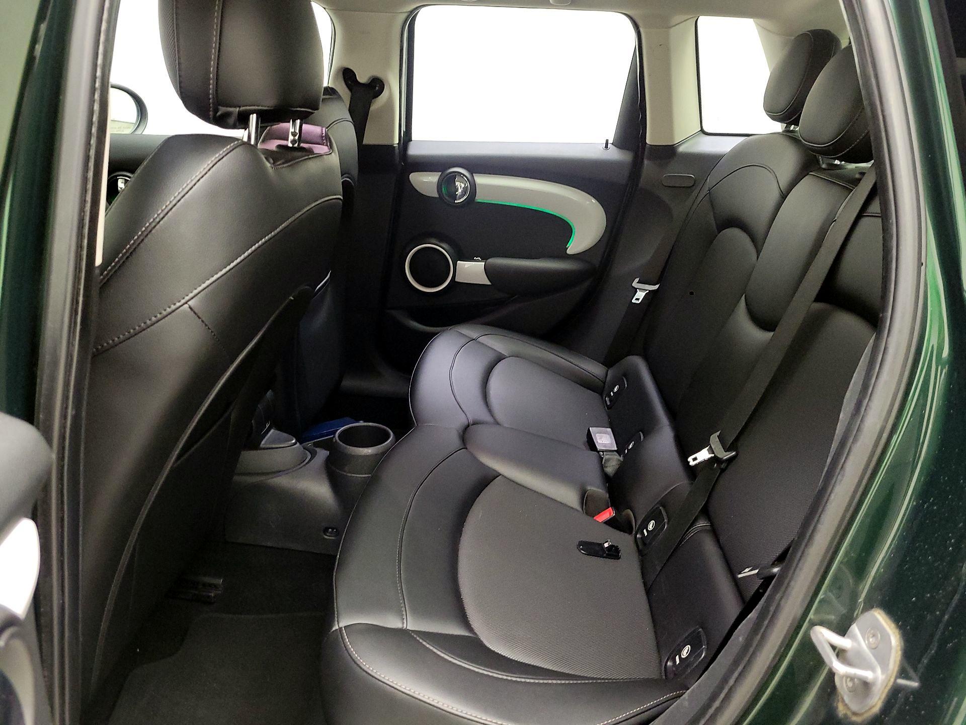 Thumbnail: 2015 MINI Cooper Hardtop - 18