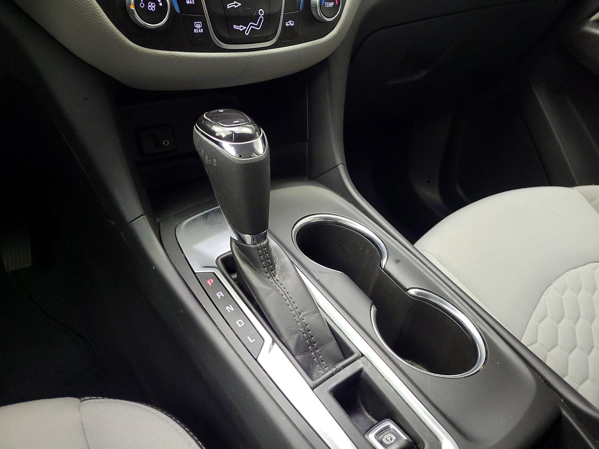 Thumbnail: 2018 Chevrolet Equinox - 17