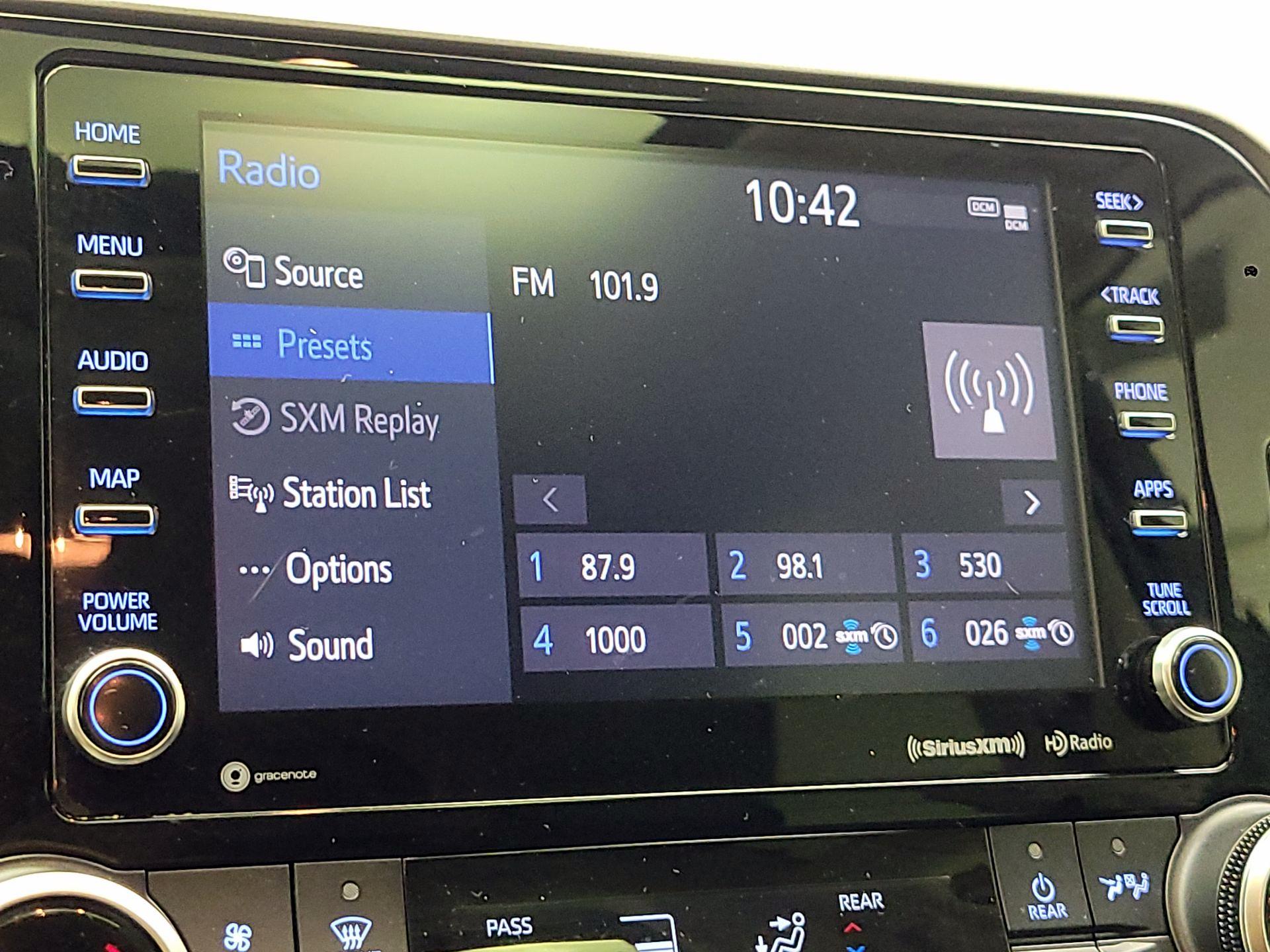 Thumbnail: 2021 Toyota Highlander - 15