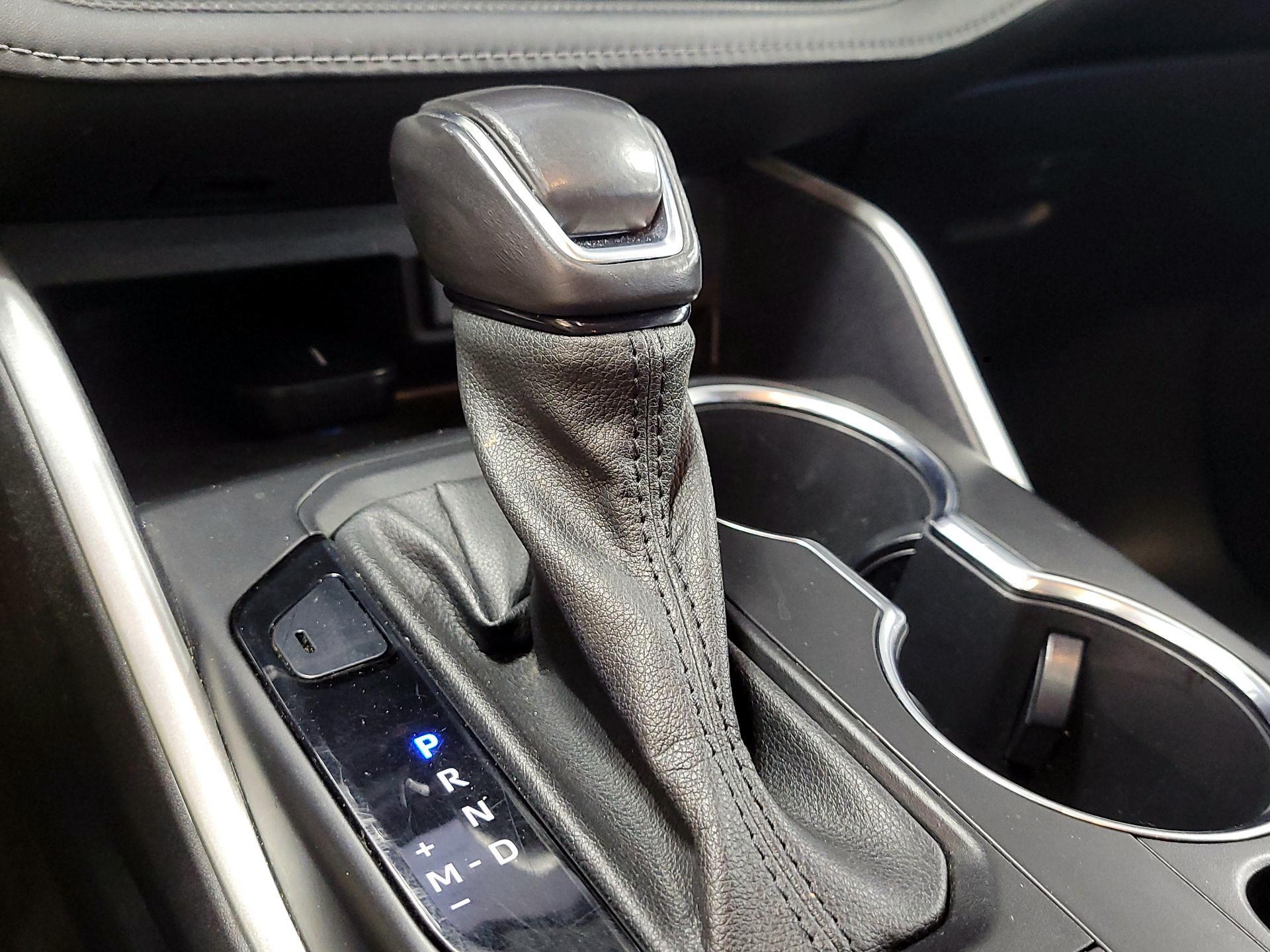 Thumbnail: 2021 Toyota Highlander - 17