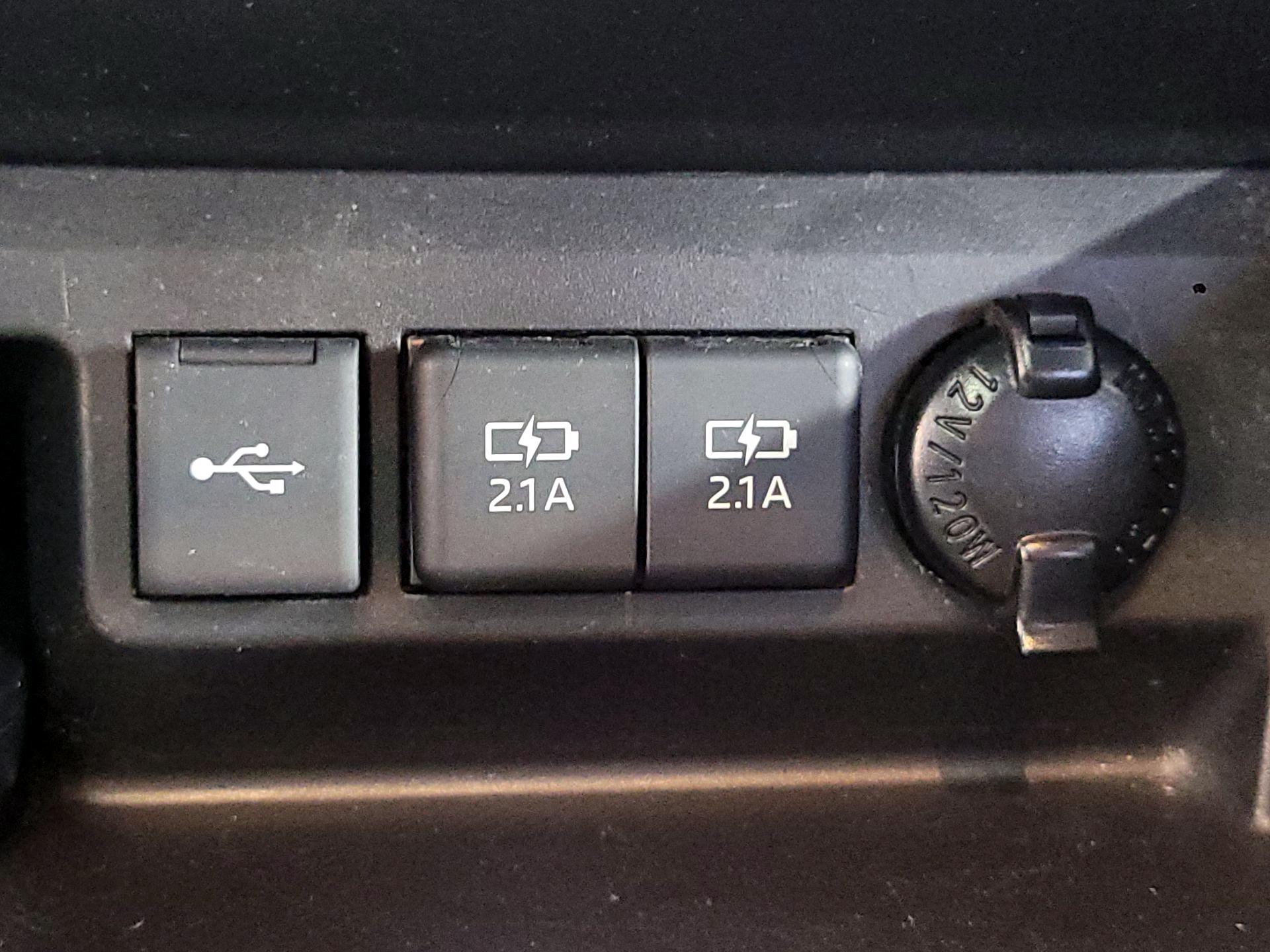 Thumbnail: 2021 Toyota Highlander - 18